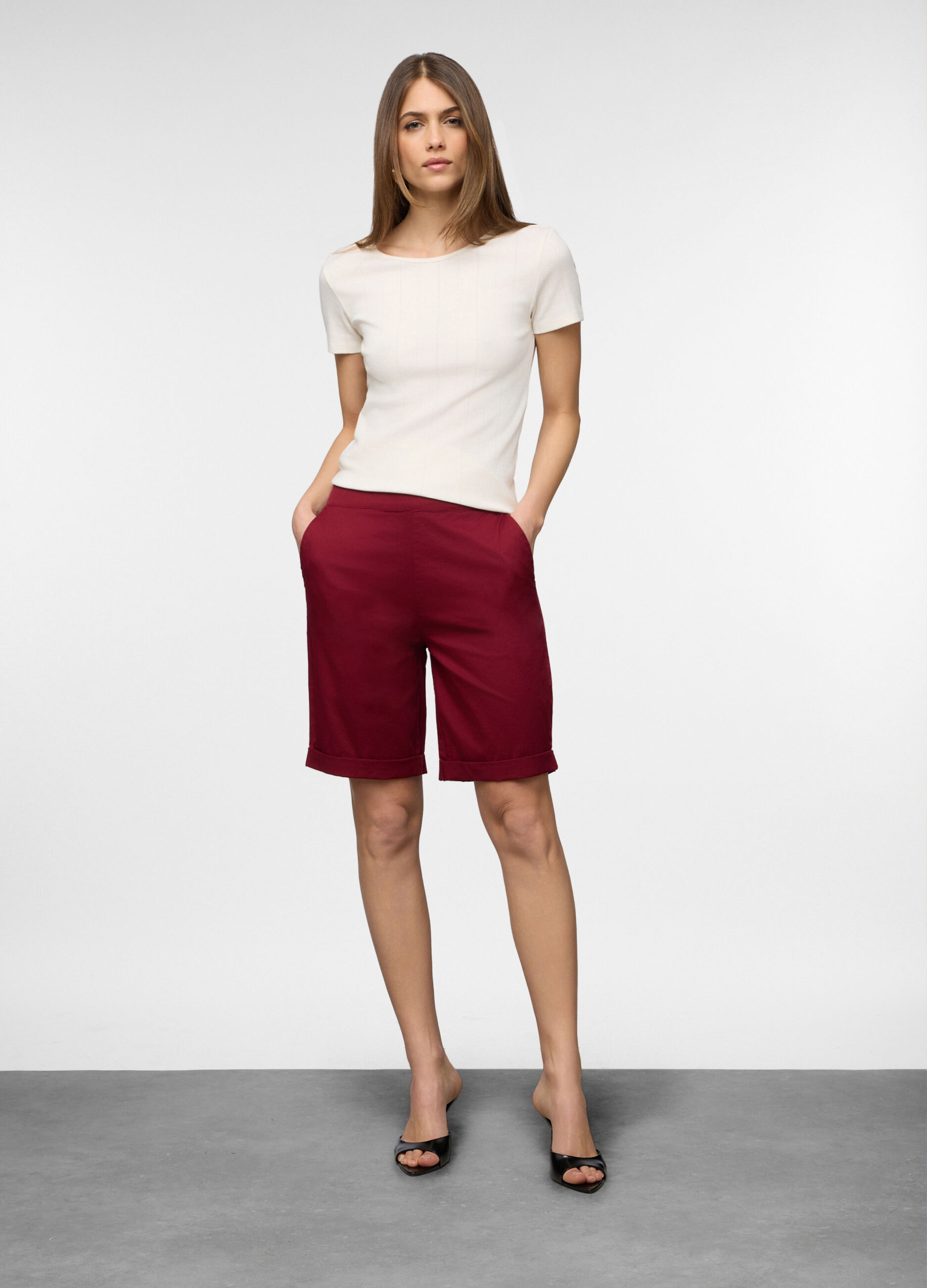 Bermuda fit straight in twill di cotone stretch donna_0