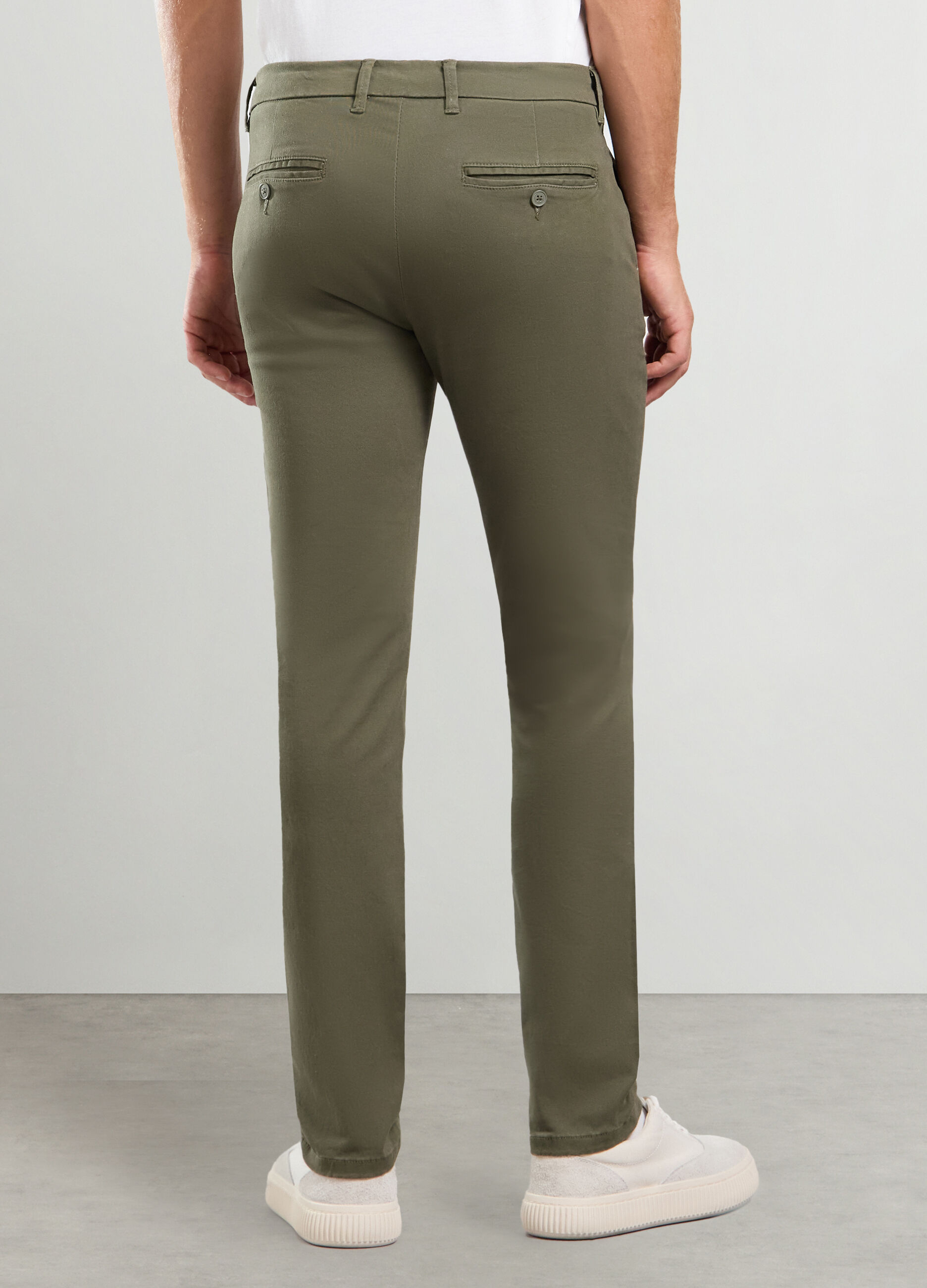 Pantalone chino regular fit in cotone stretch uomo_1