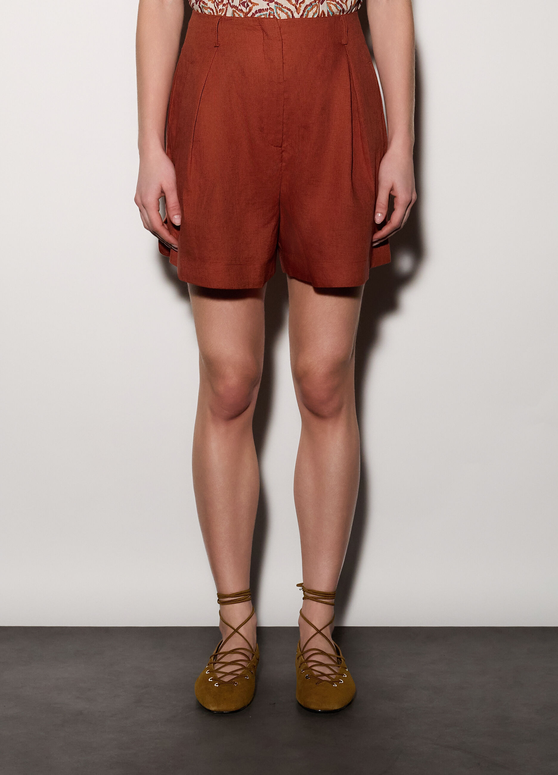Shorts regular fit in puro lino donna_1