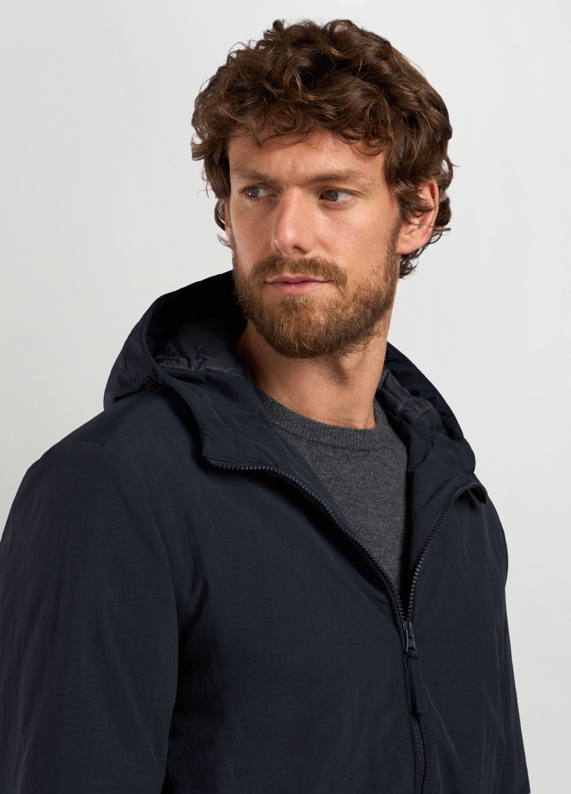 Giubbino imbottito con cappuccio uomo_2