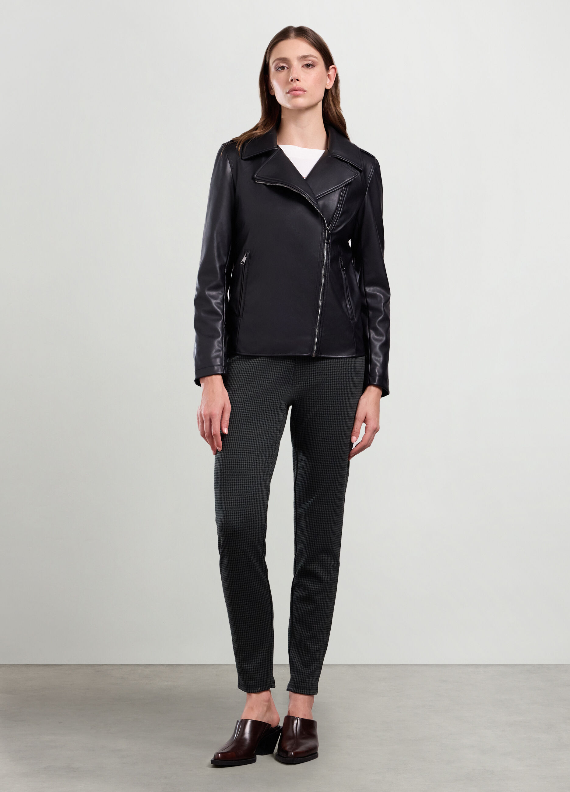 Giacca in eco pelle donna_0