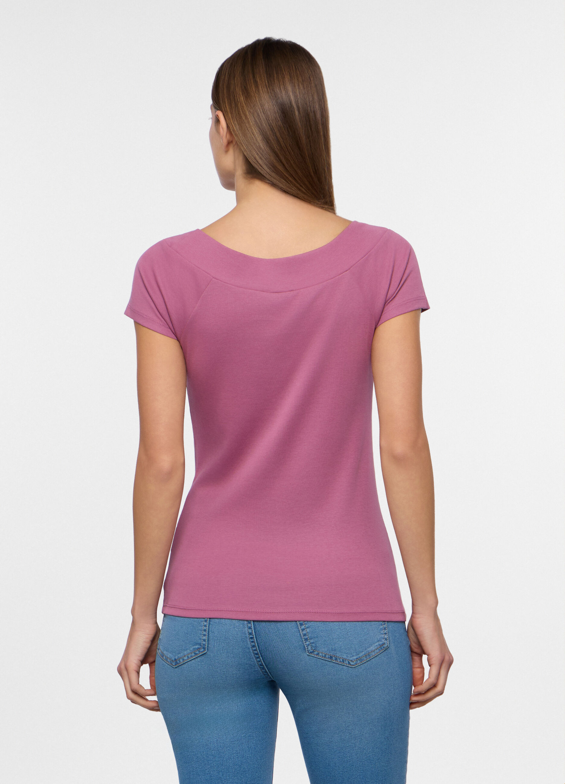 T-shirt con scollo a barchetta donna_1