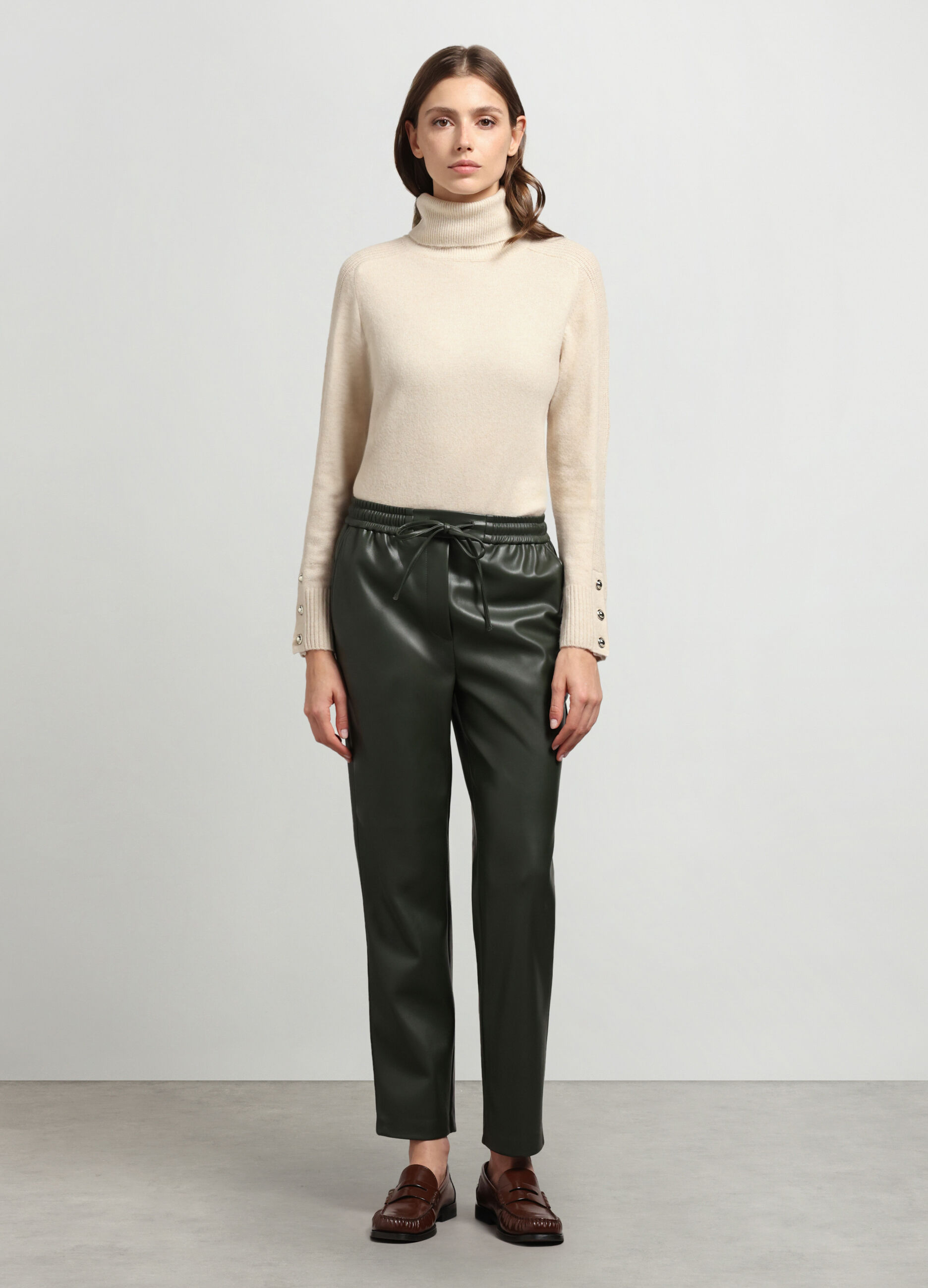 Jogger in eco pelle donna_0