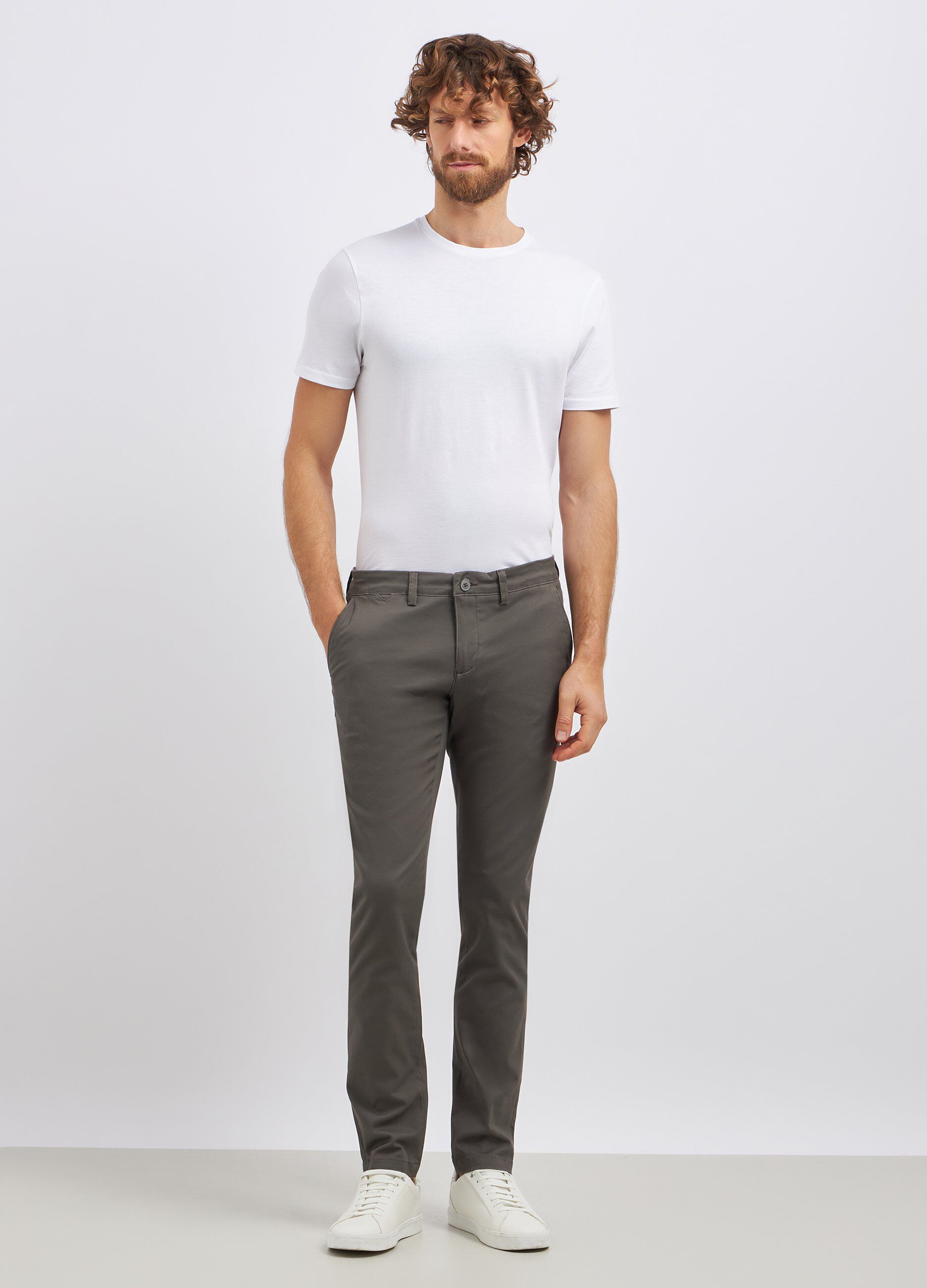 Pantaloni chino in cotone stretch uomo_0