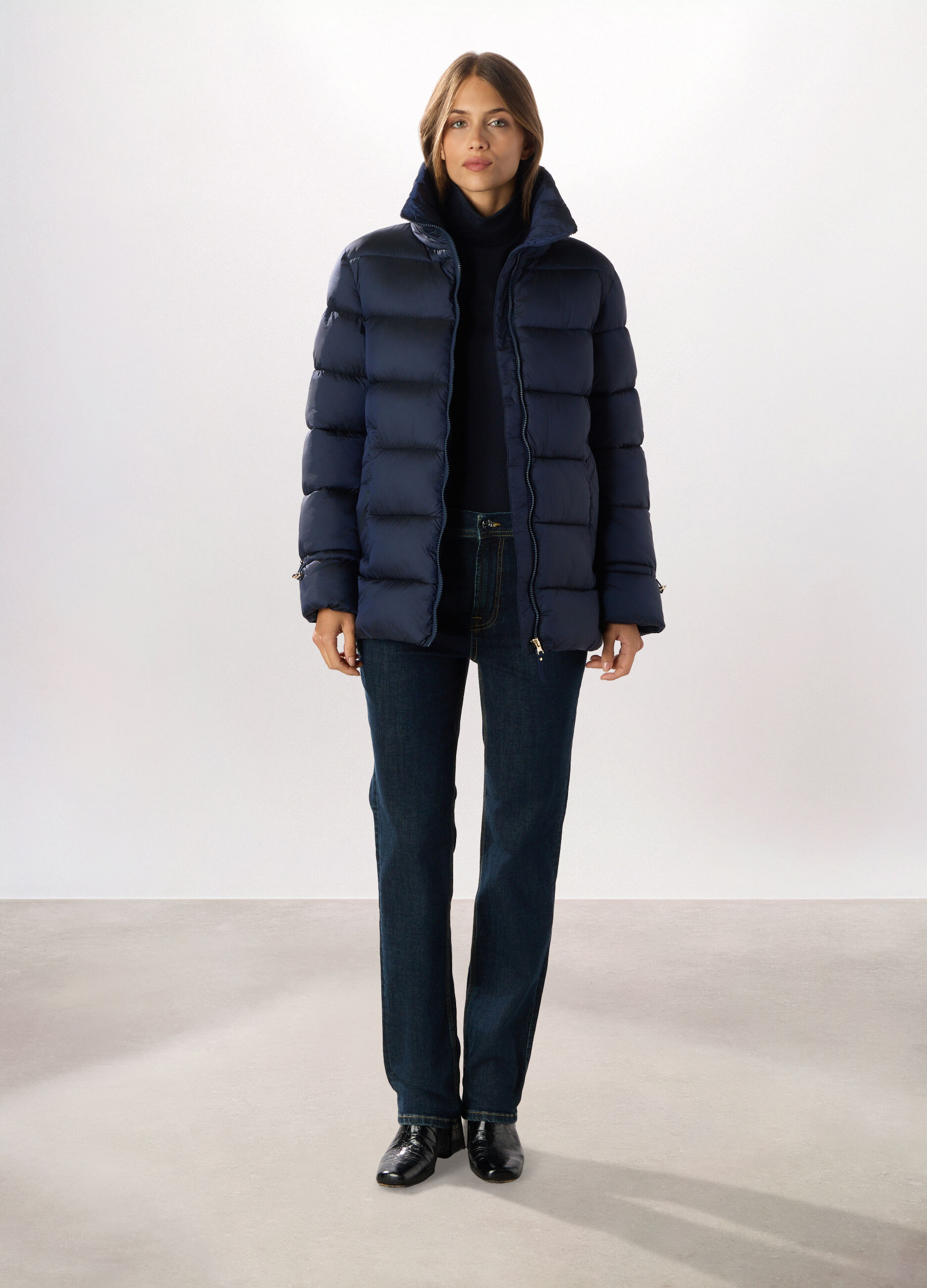 Giubbotto imbottito a collo alto donna_0