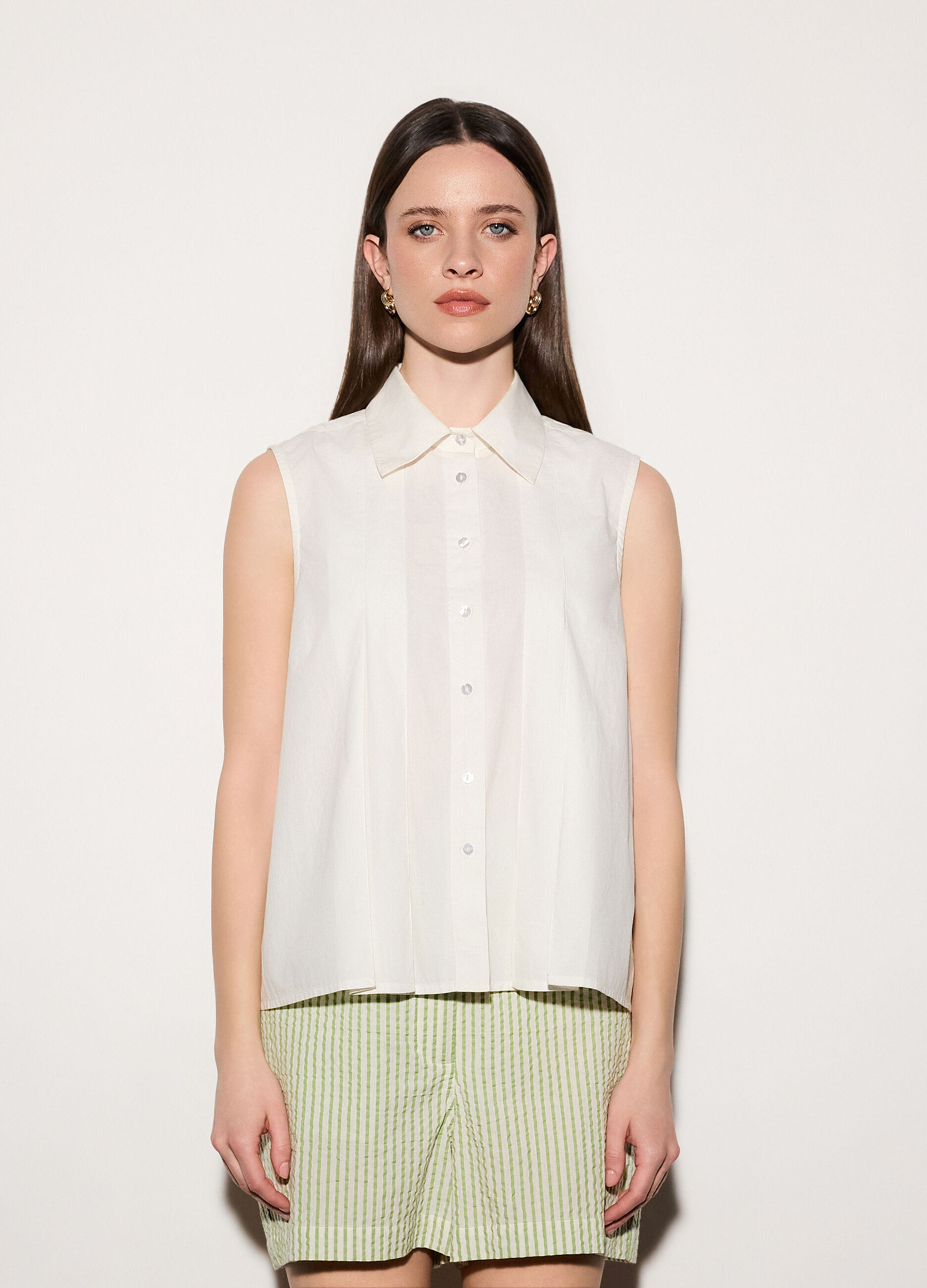 Camicia regular fit con colletto alla francese in popeline di puro cotone donna_1