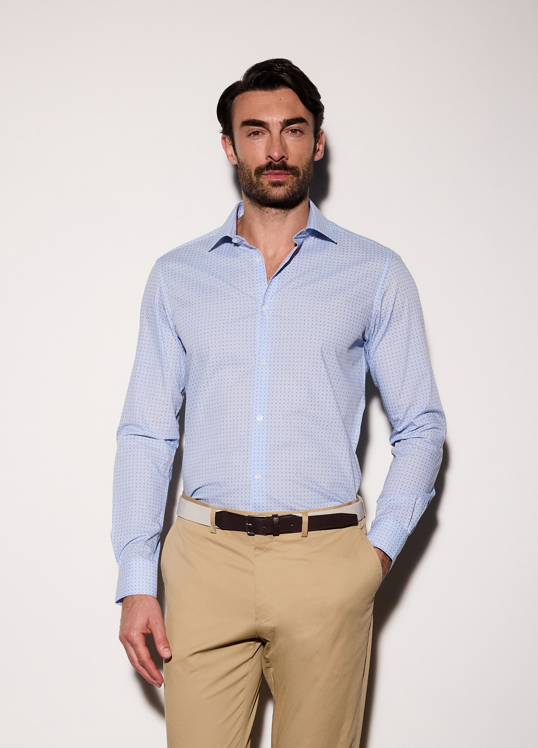 Camicia slim fit in misto cotone con micromotivo uomo_0