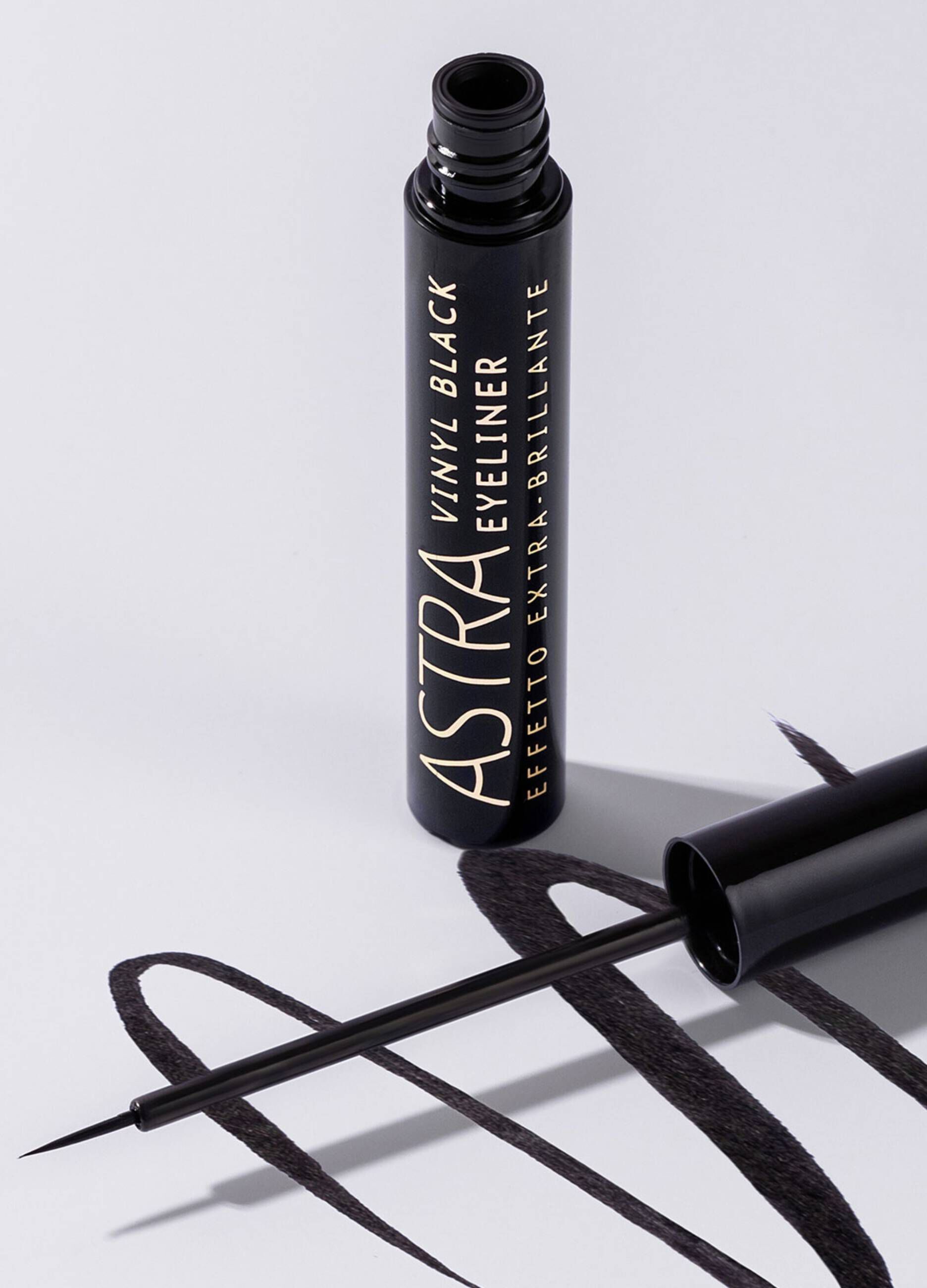 Vinyl Black Eyeliner - Astra Make-Up_1