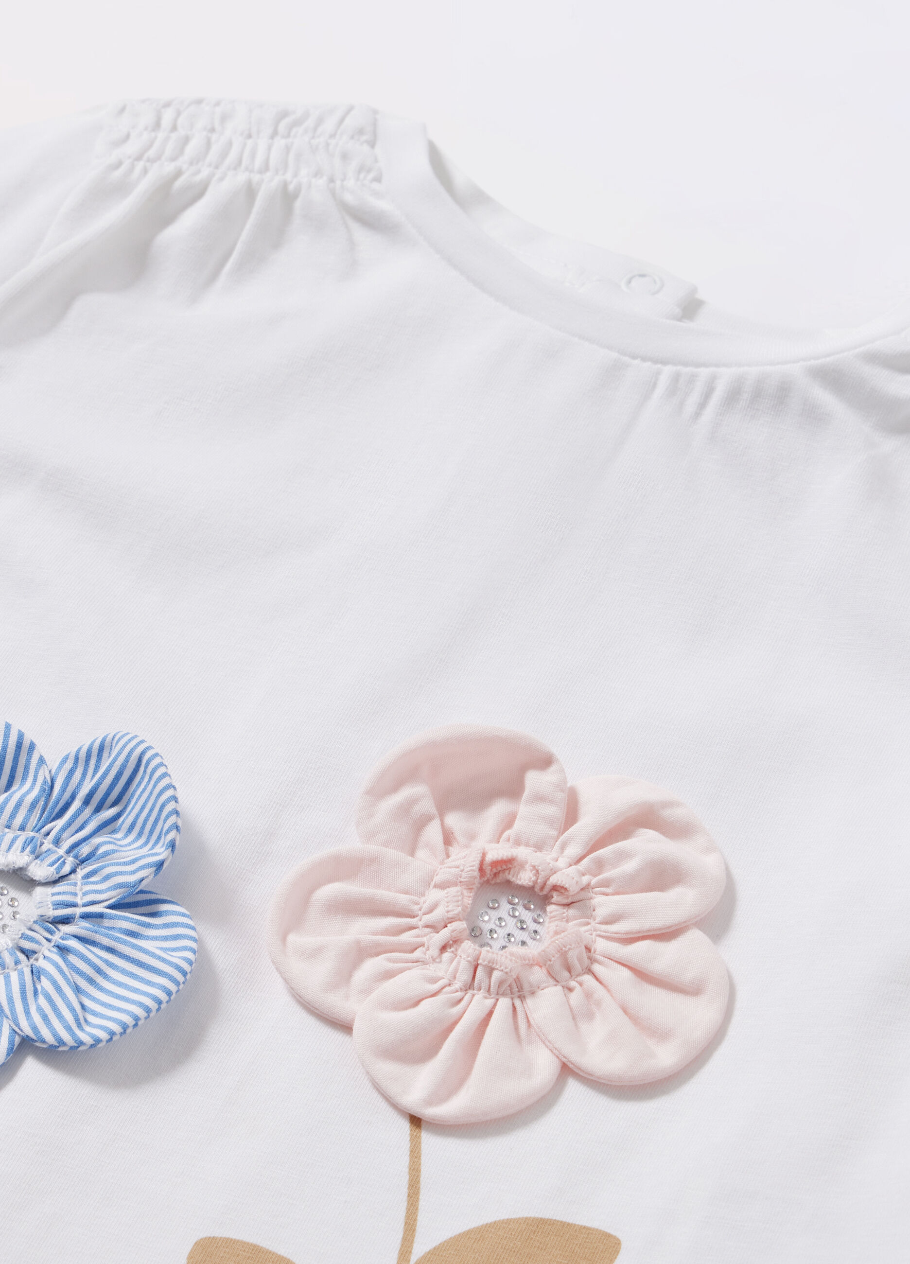 T-shirt in cotone stretch a maniche lunghe con applicazioni neonata_1