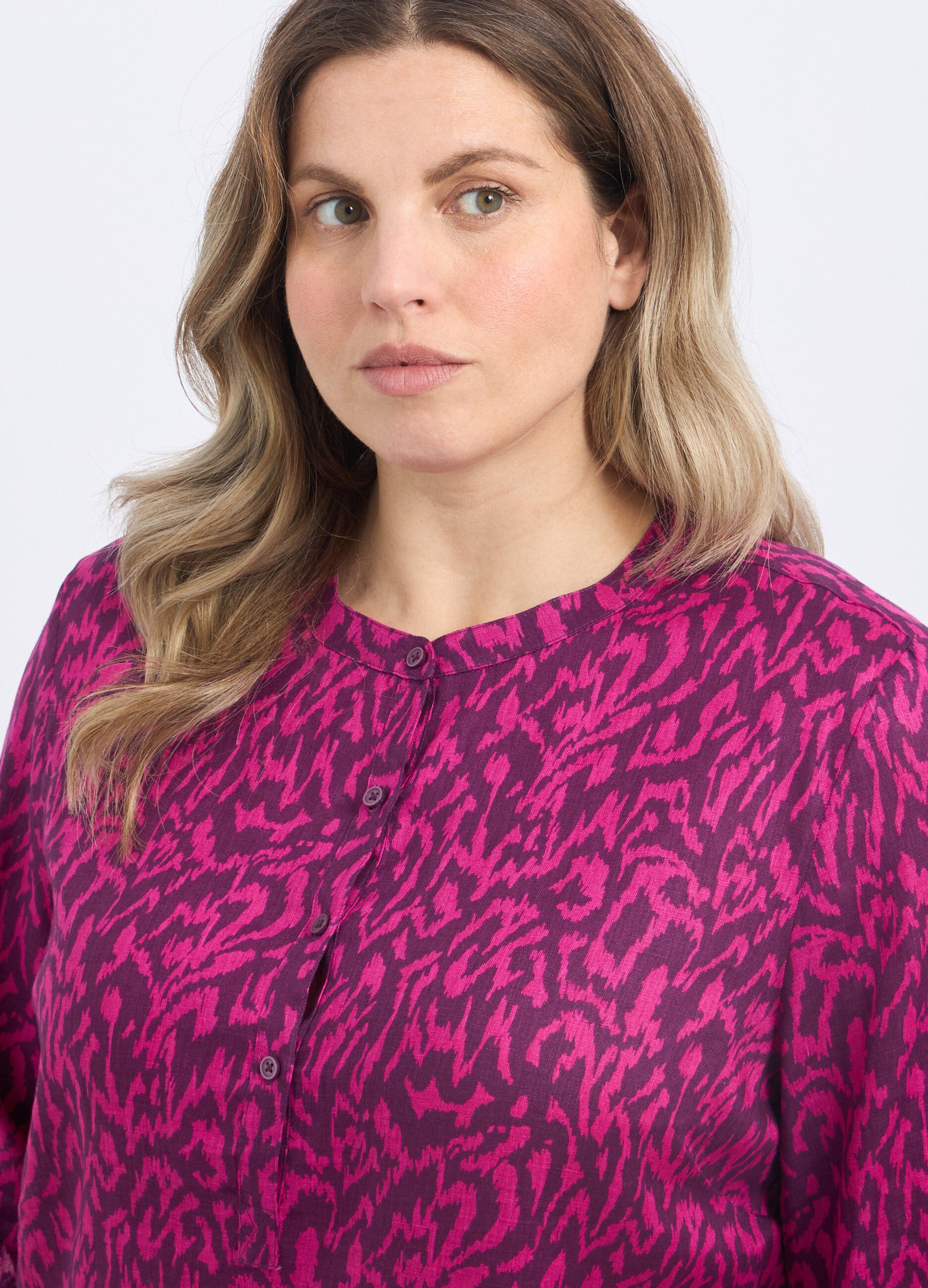 Blusa in puro lino con stampa donna curvy_2