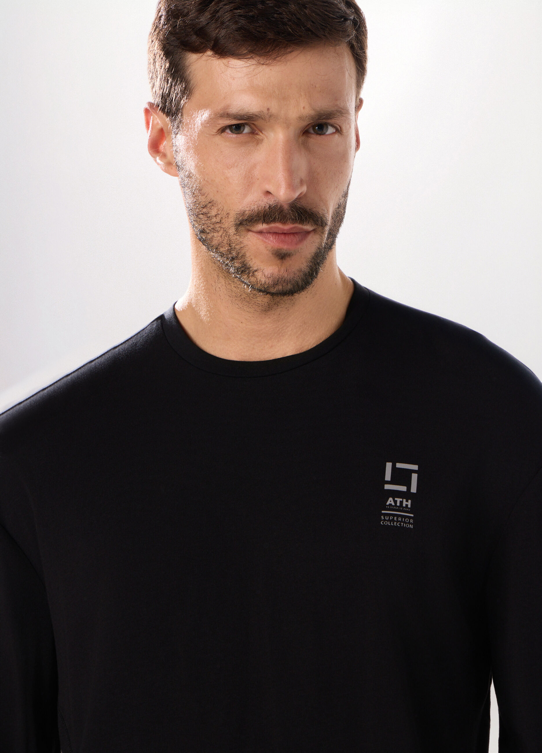 T-shirt maniche lunghe in cotone e modal stretch uomo_2