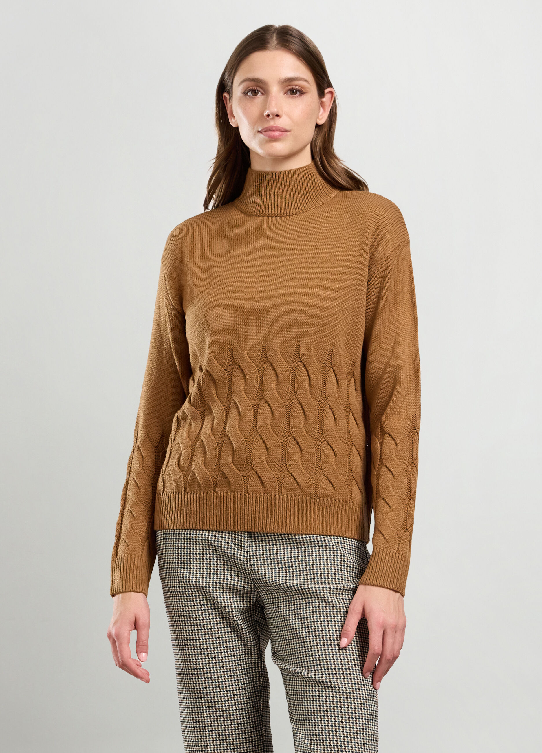 Tricot con lavorazione a treccia donna_0