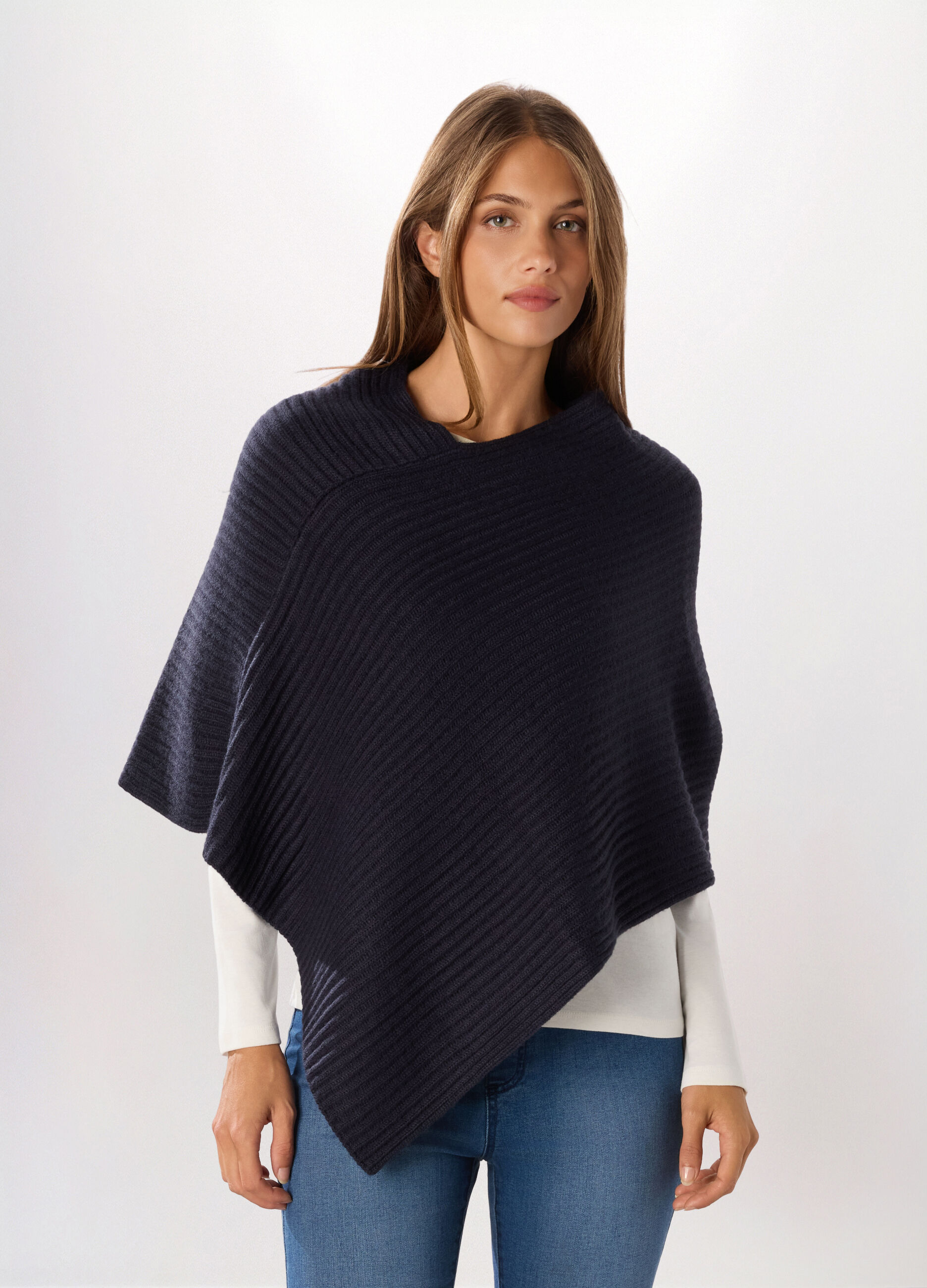 Poncho tricot con lavorazione jacquard donna_0