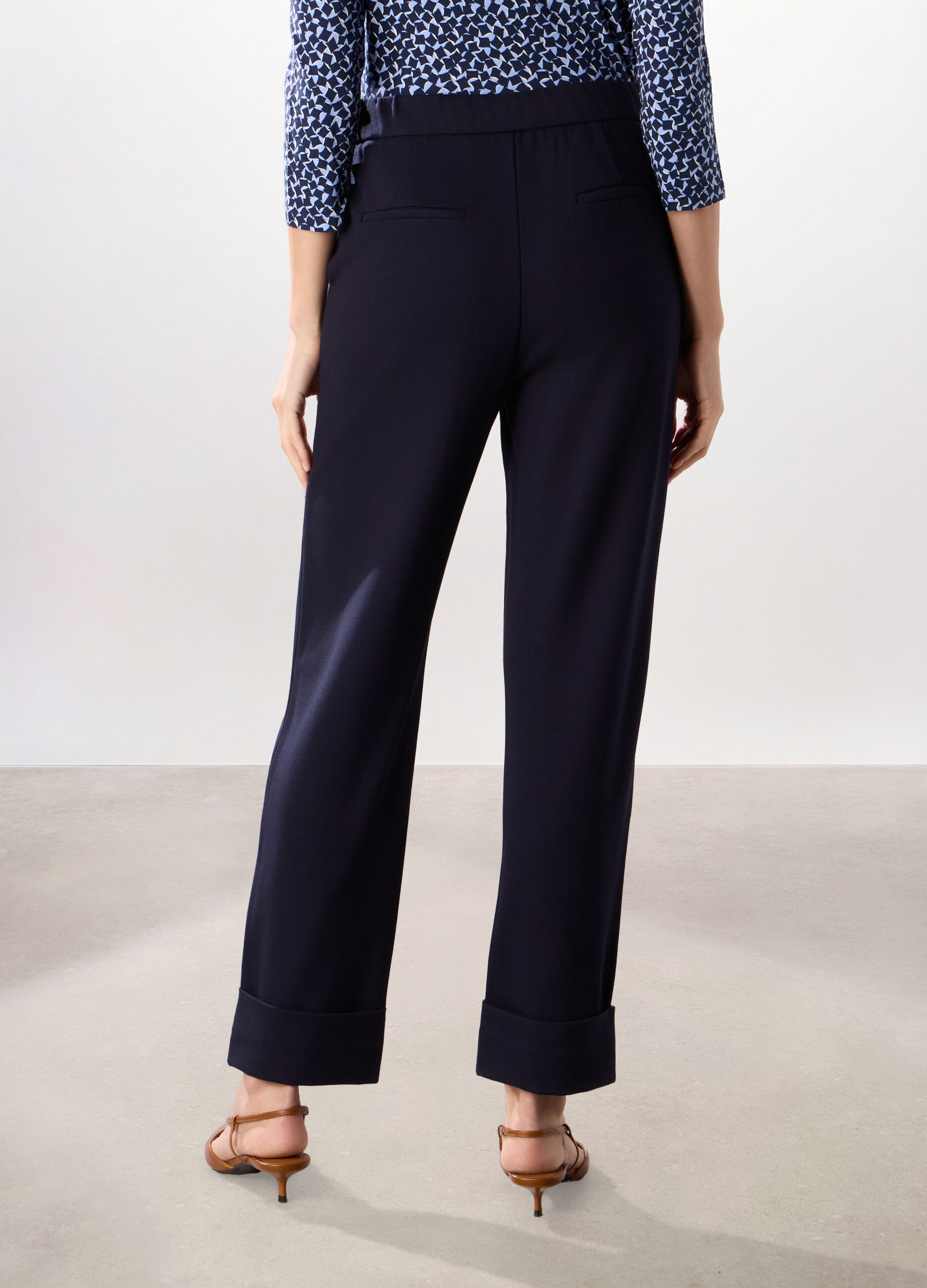 Pantaloni in punto Milano di misto viscosa stretch donna_1