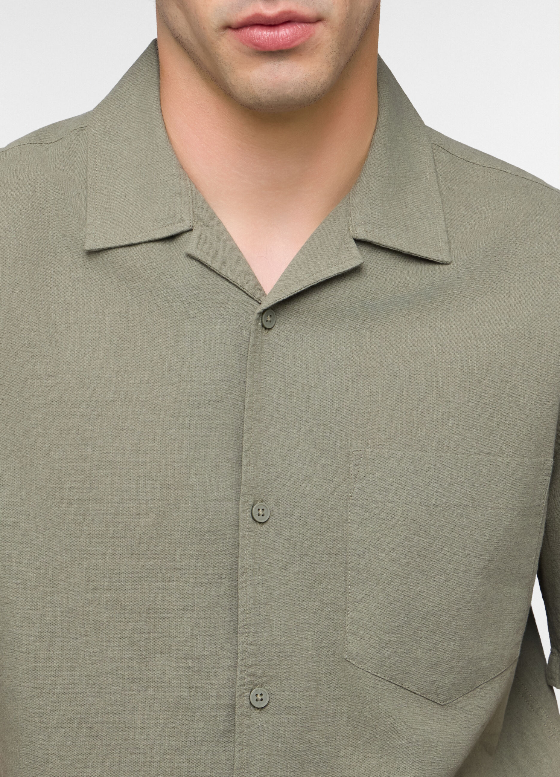 Camicia a maniche corte con taschino uomo