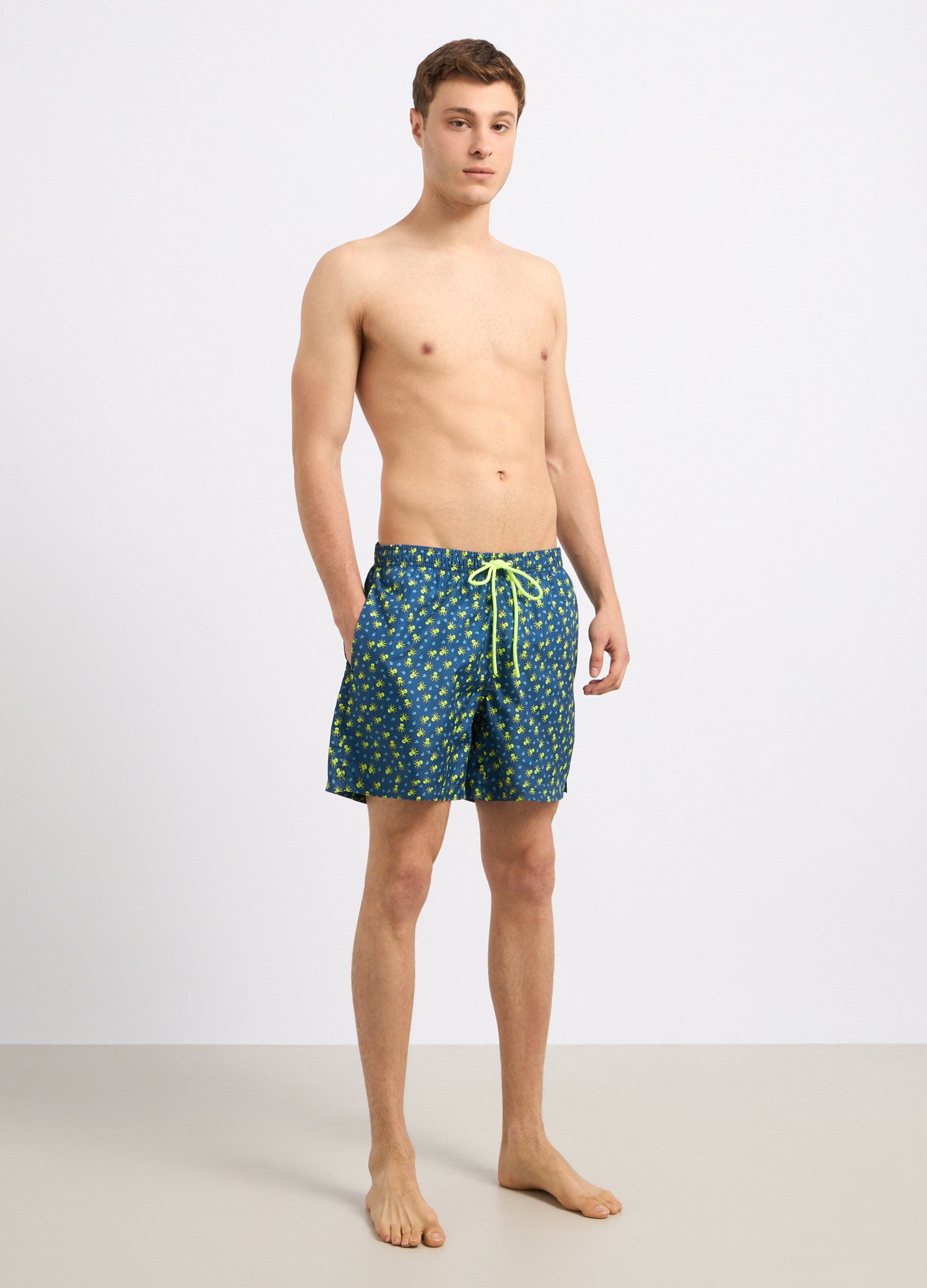 Costume shorts con stampa uomo_0