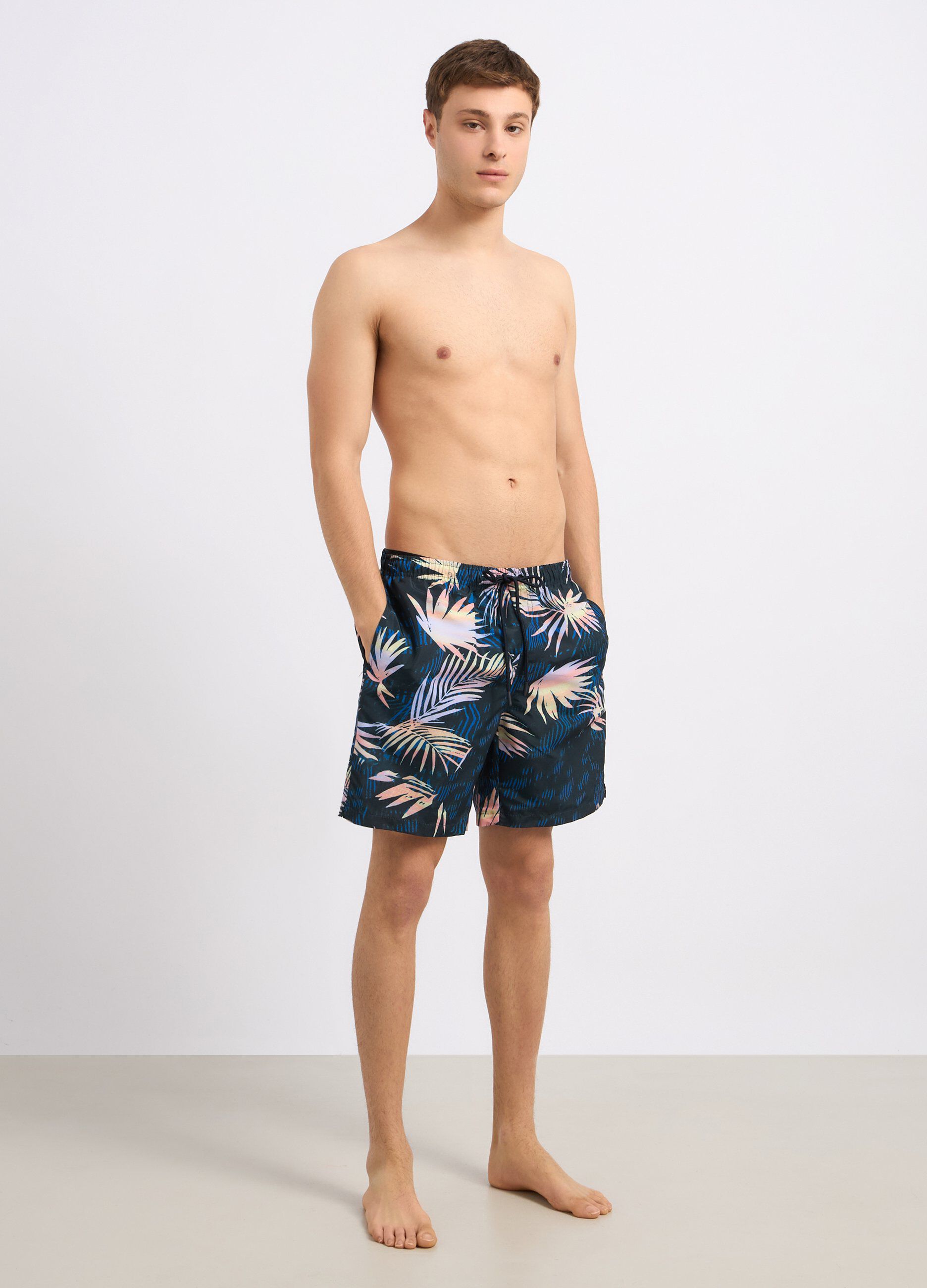 Costume shorts con stampa uomo_0