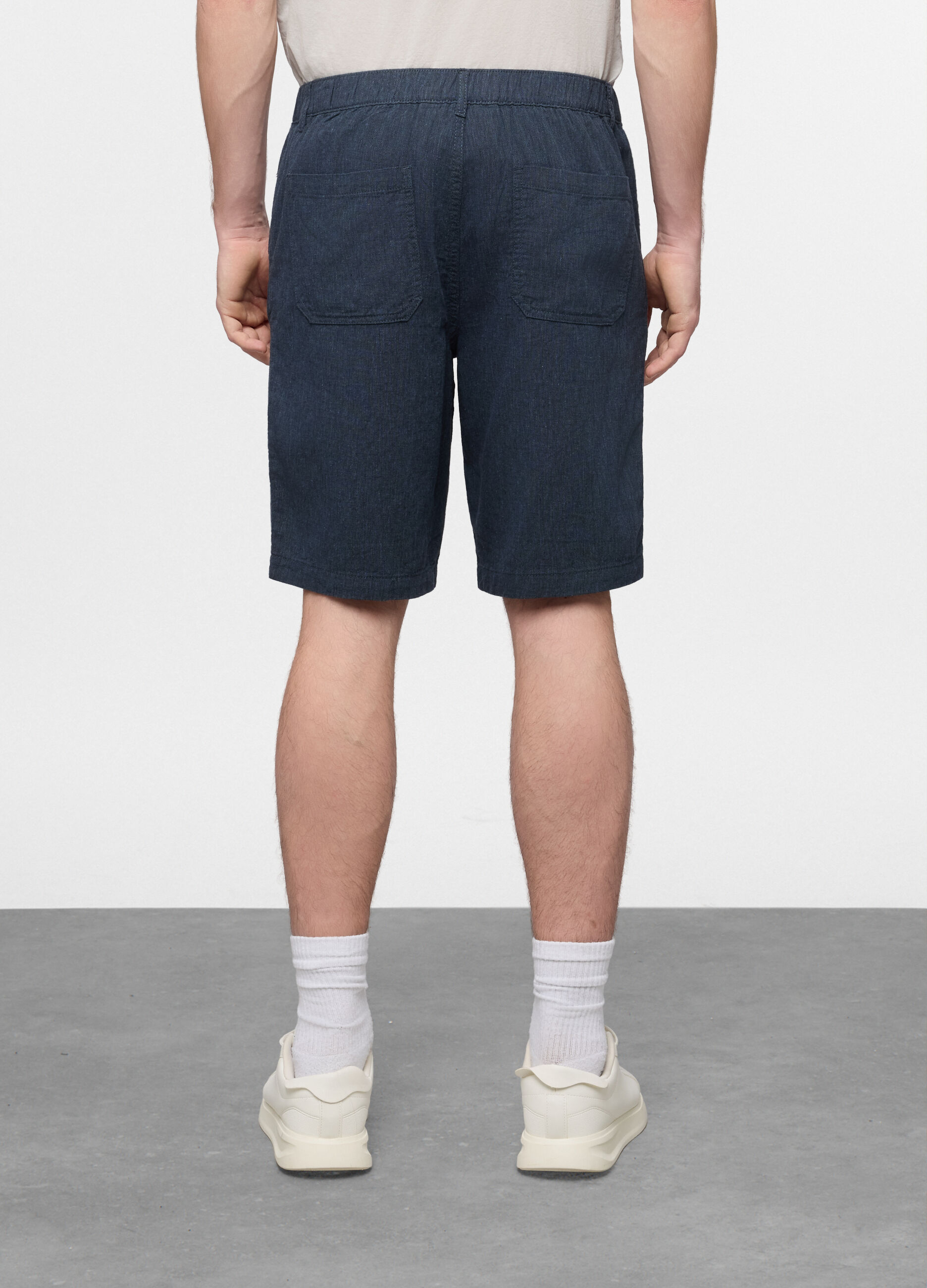 Bermuda relaxed fit in misto cotone e lino uomo_1