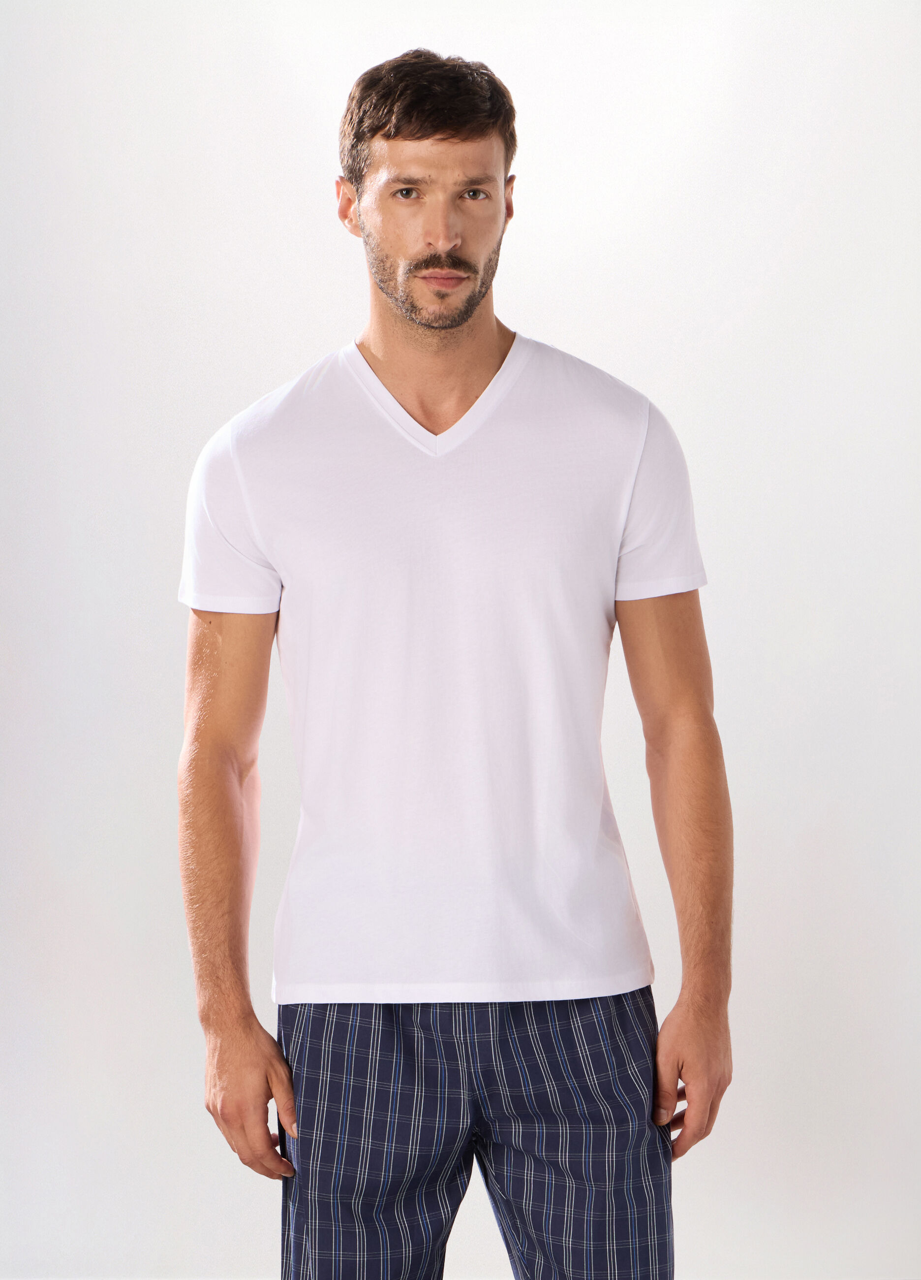 Maglietta intima scollo a V in cotone uomo_0