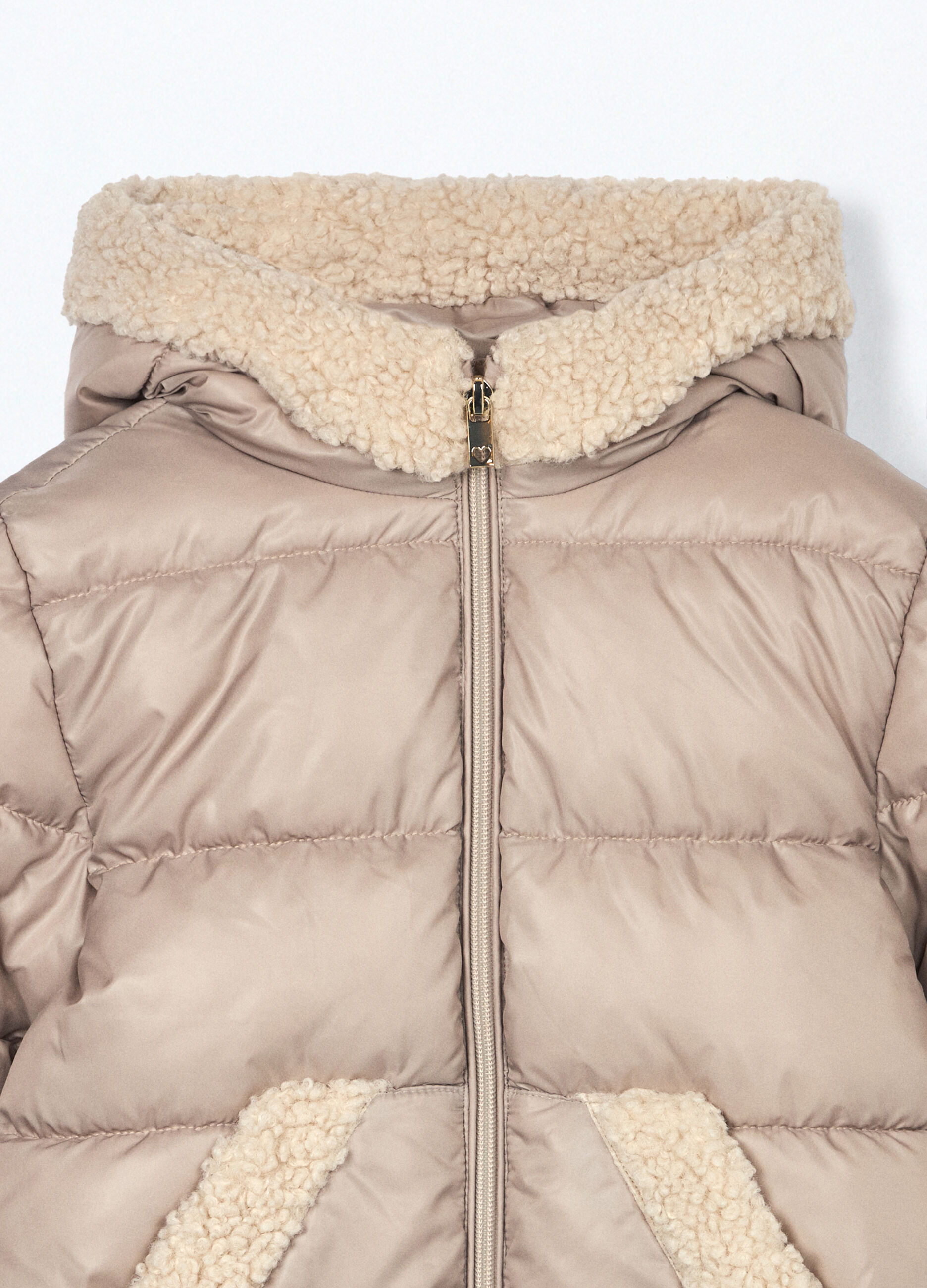 Giubbino imbottito con cappuccio bambina_2