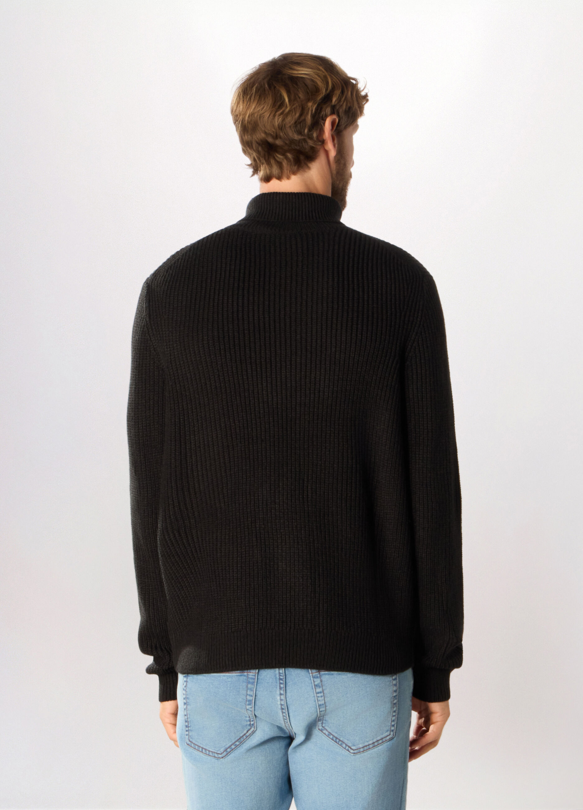 Maglione collo alto a costa inglese uomo_1