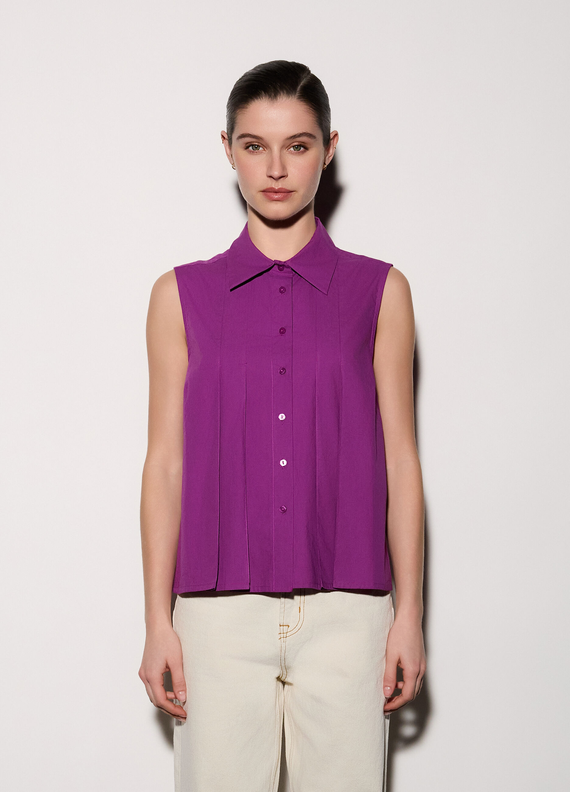 Camicia smanicata con colletto alla francese regular fit donna_1