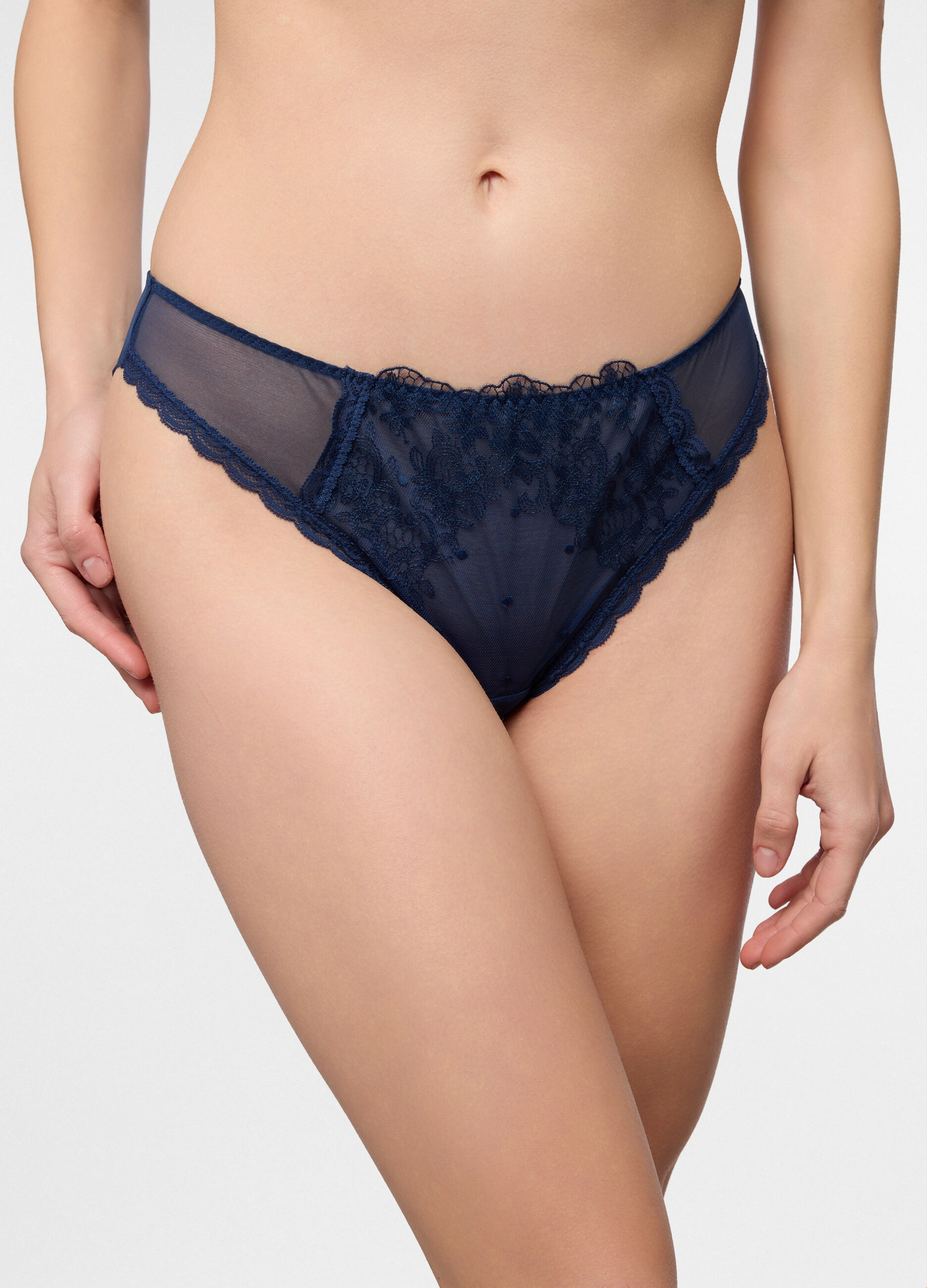 Brasiliana in pizzo donna_2