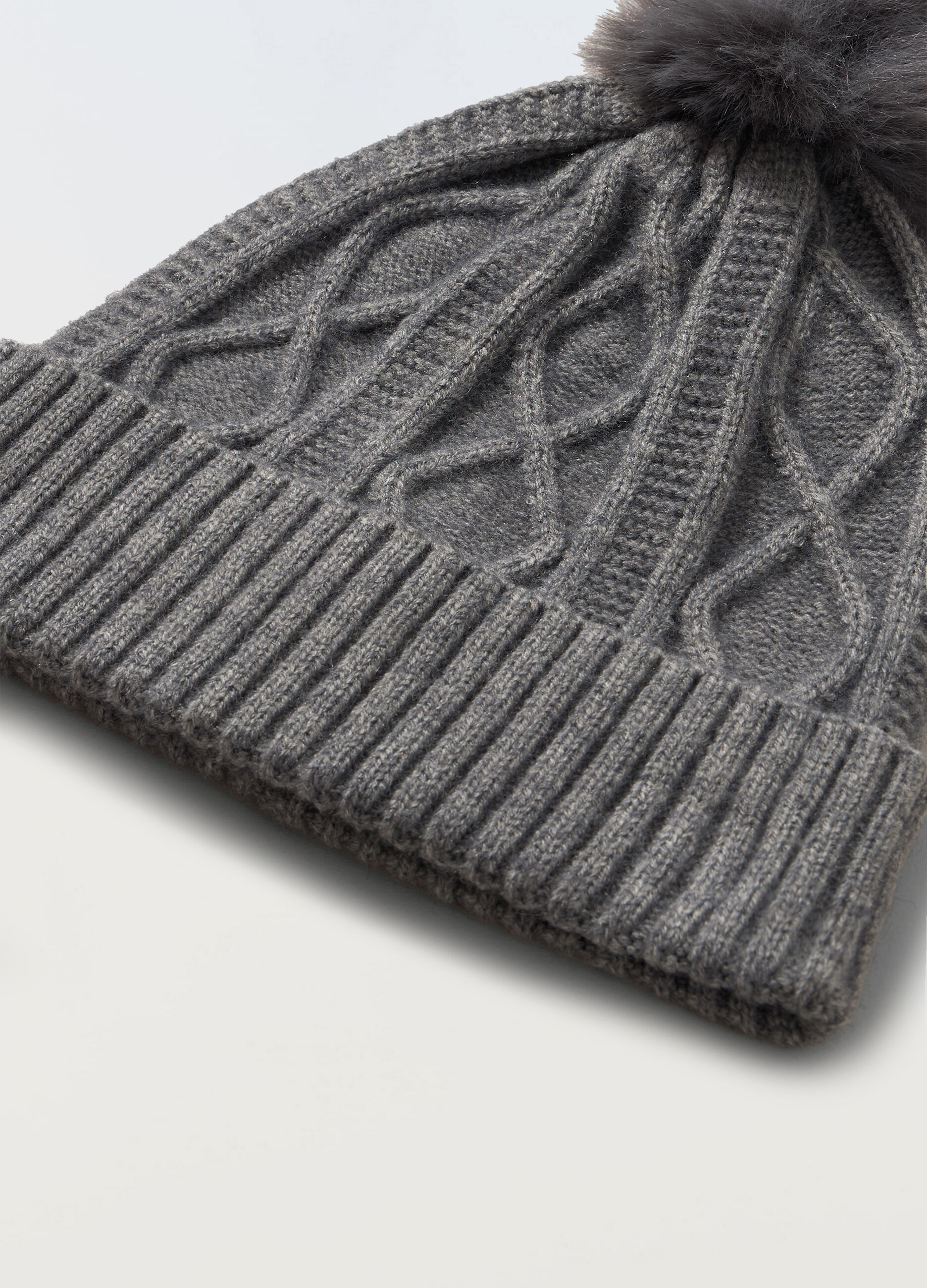 Berretto tricot con pom pon donna_1