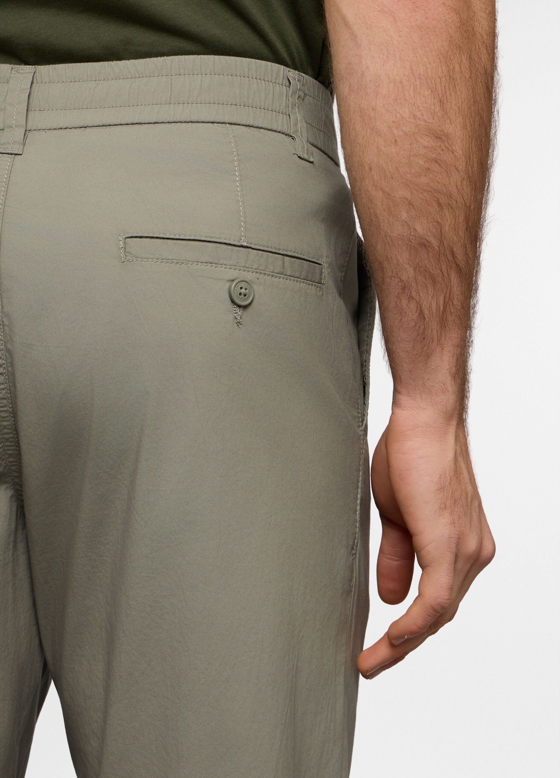 Pantaloni chino relaxed fit in cotone stretch uomo_2