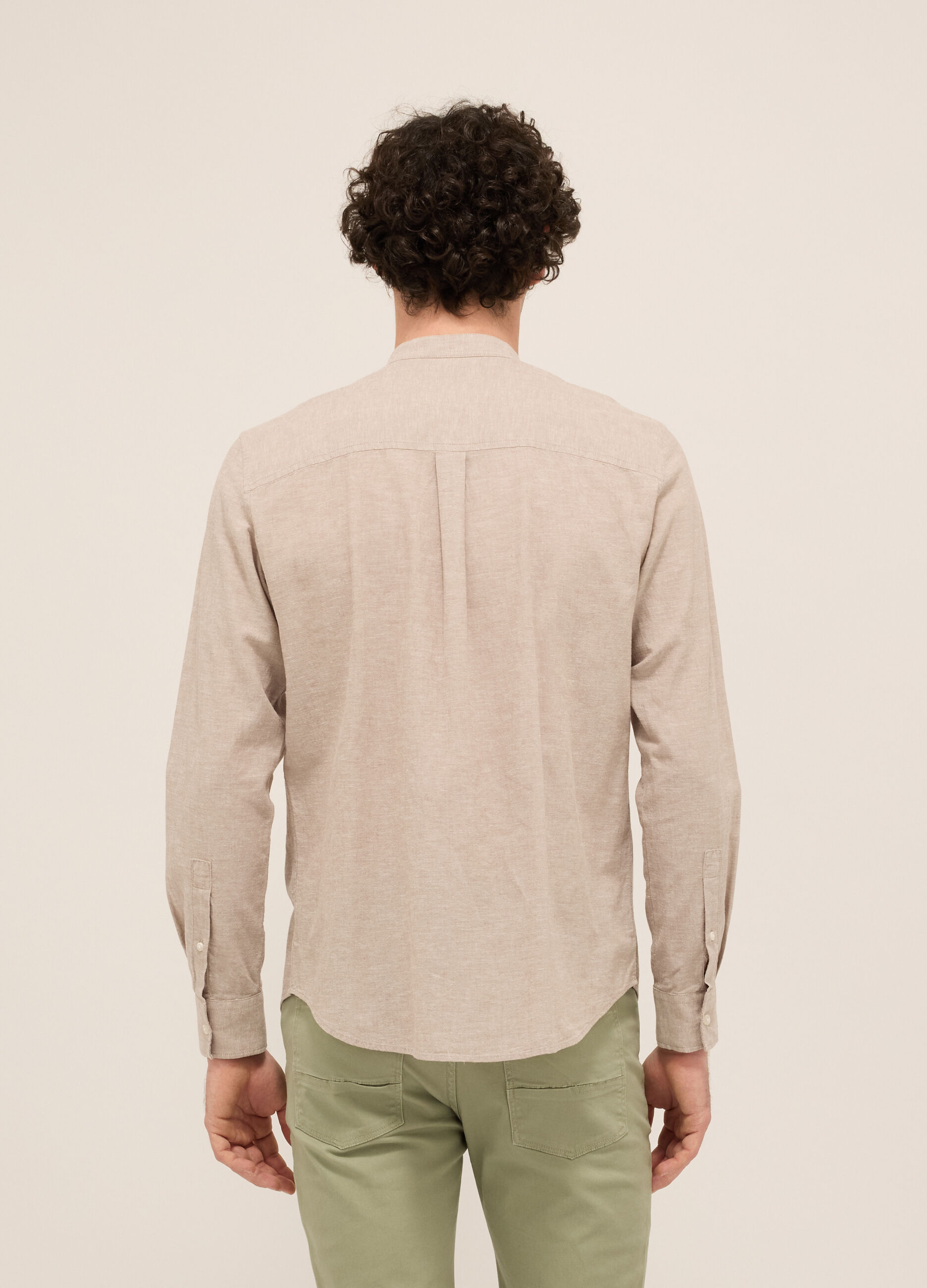 Camicia colletto alla coreana in cotone e lino uomo