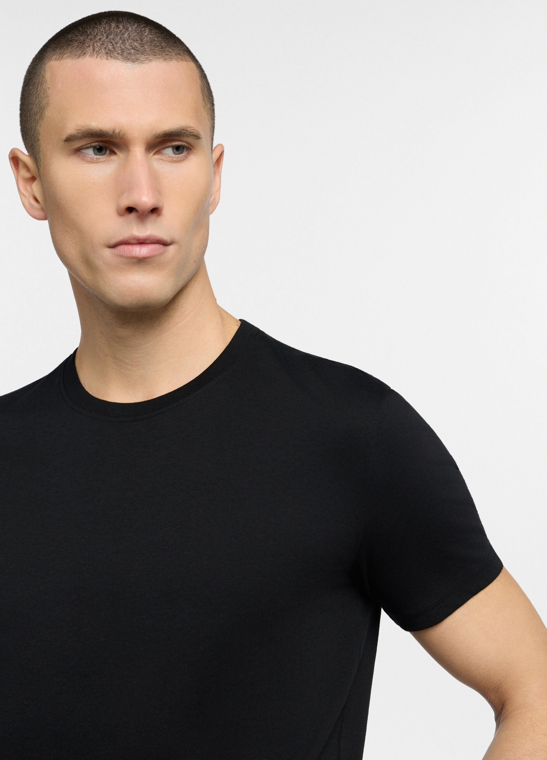 T-shirt girocollo in jersey uomo_2
