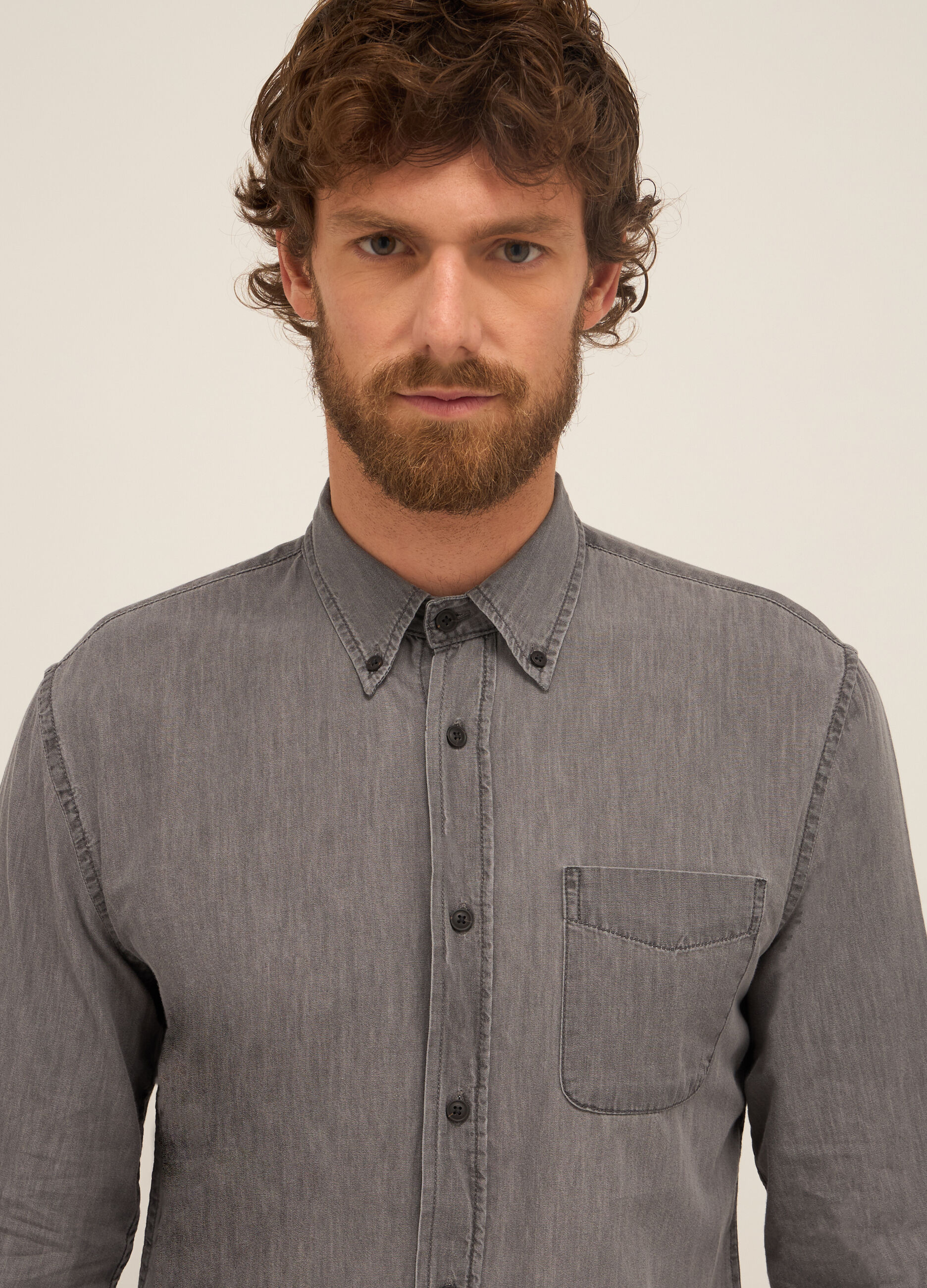 Camicia regular fit in denim di puro cotone uomo_2