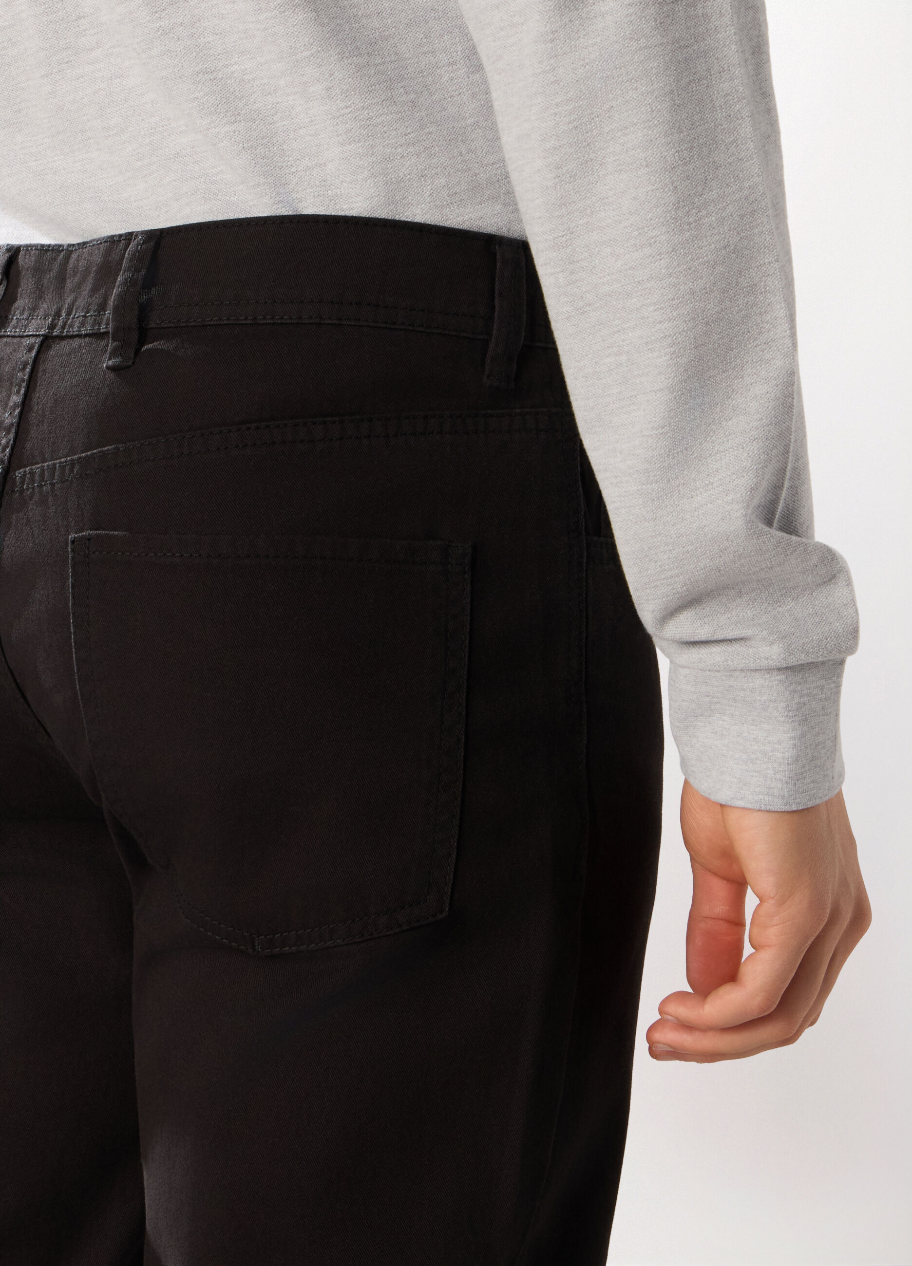 Pantaloni cinque tasche in twill di cotone uomo_2