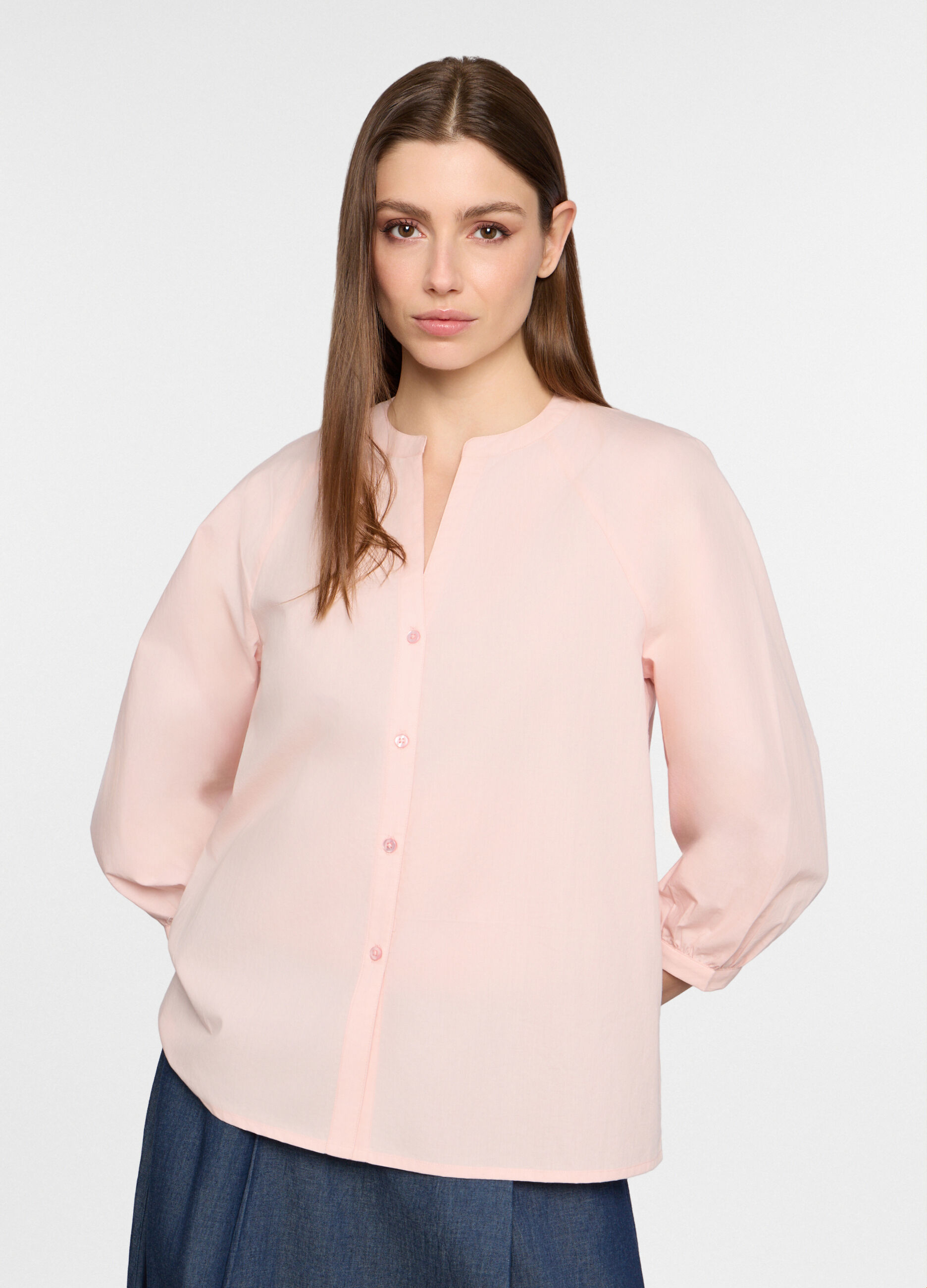 Camicia regular fit con scollo a V donna_0