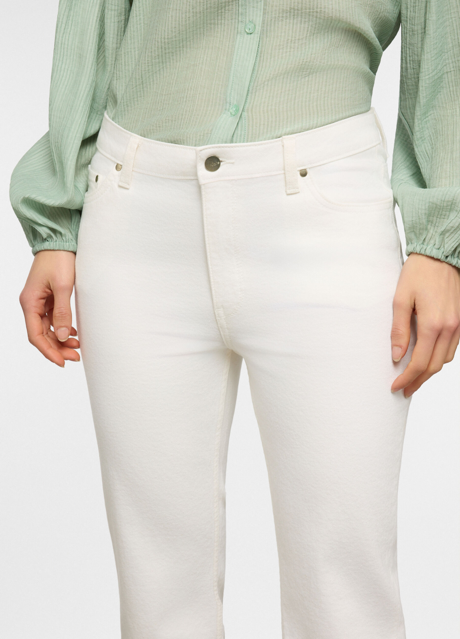 5 Tasche fit Flare in cotone stretch con ricamo al fondo donna_2