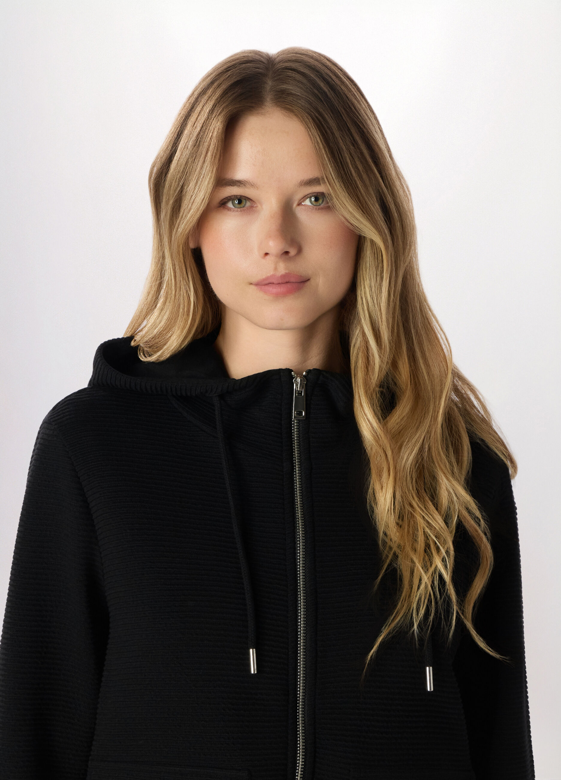 Giacca con cappuccio donna_2