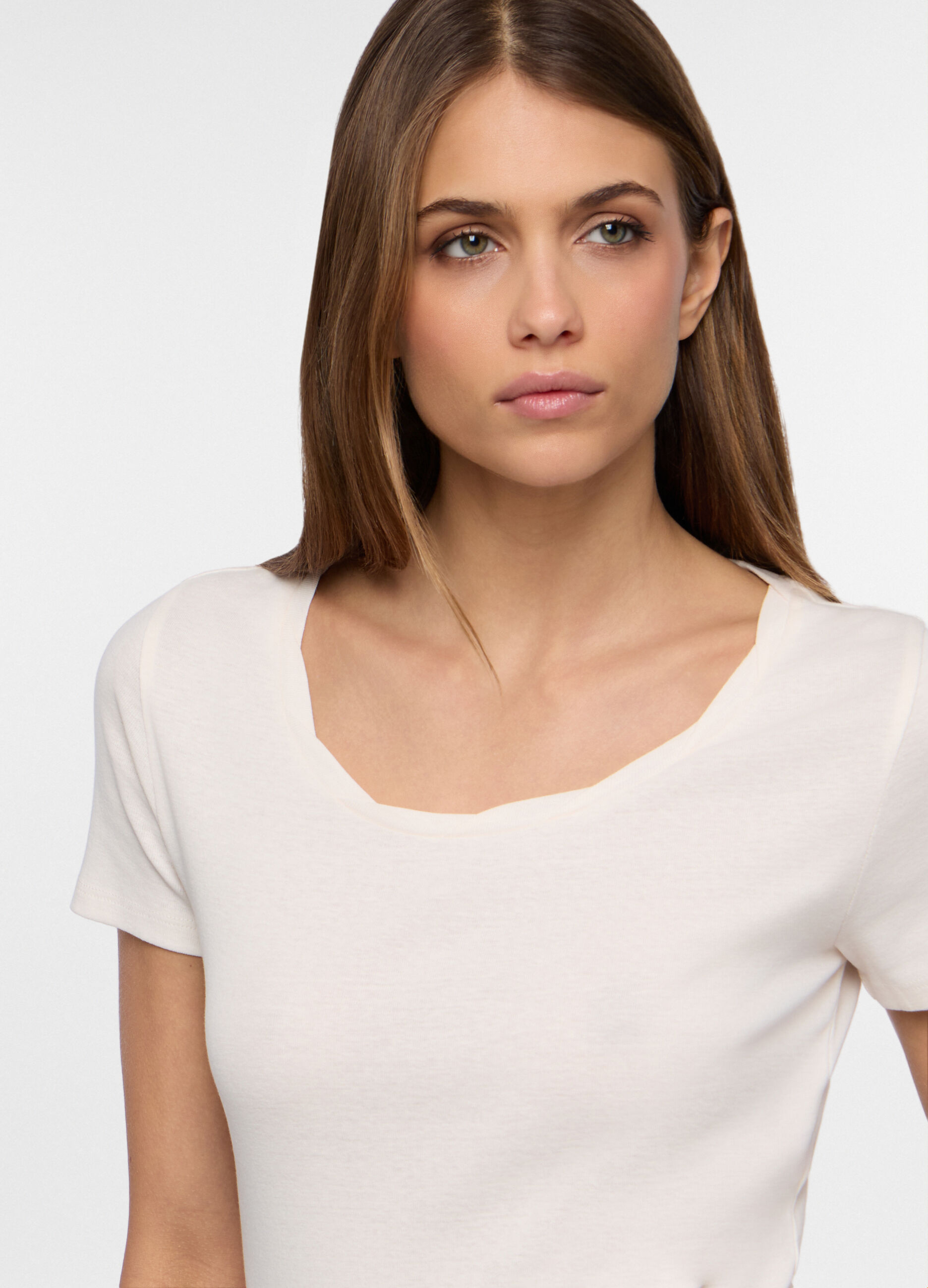 T-shirt con scollo rotondo donna_2