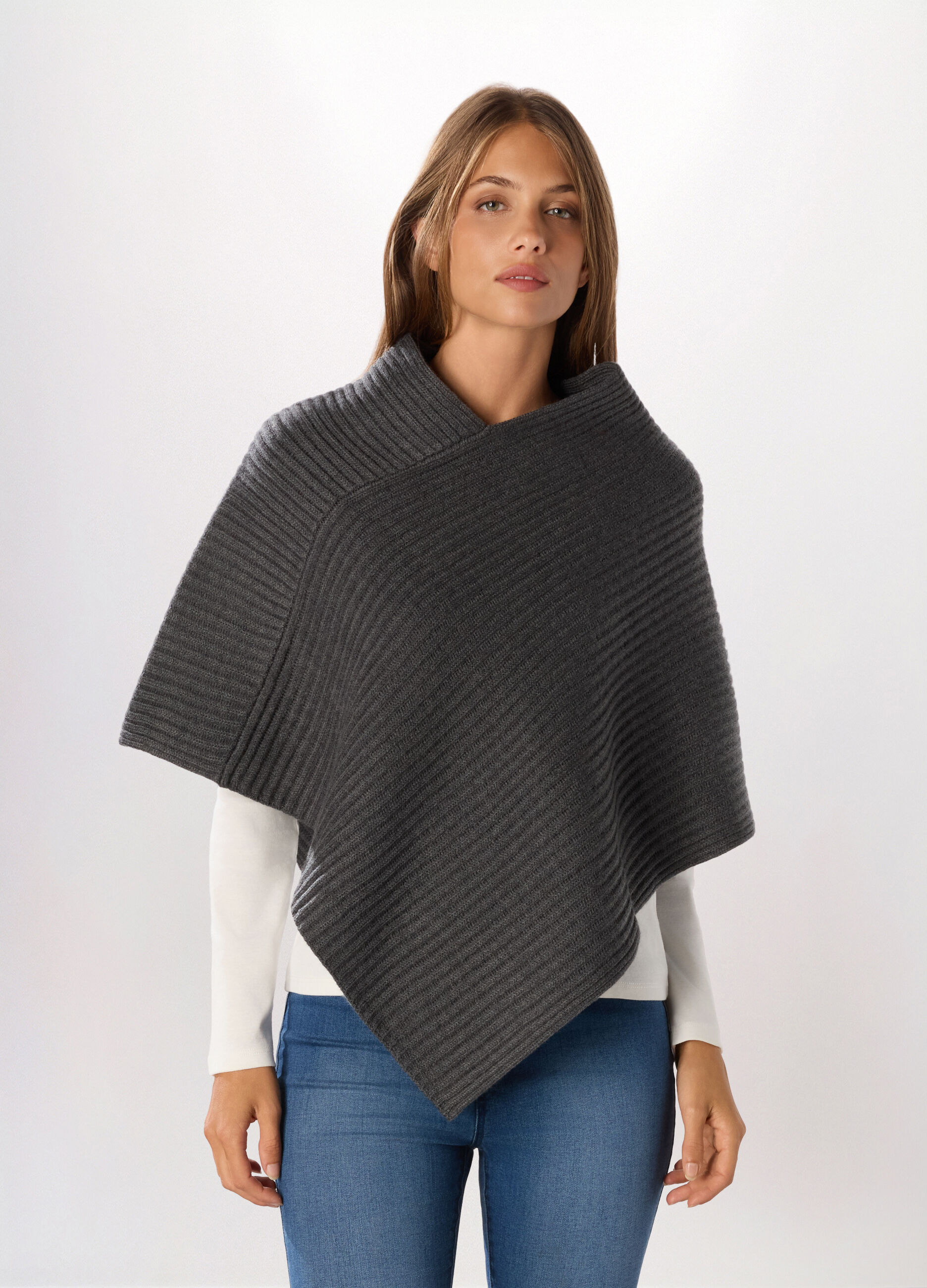 Poncho tricot con lavorazione jacquard donna_0