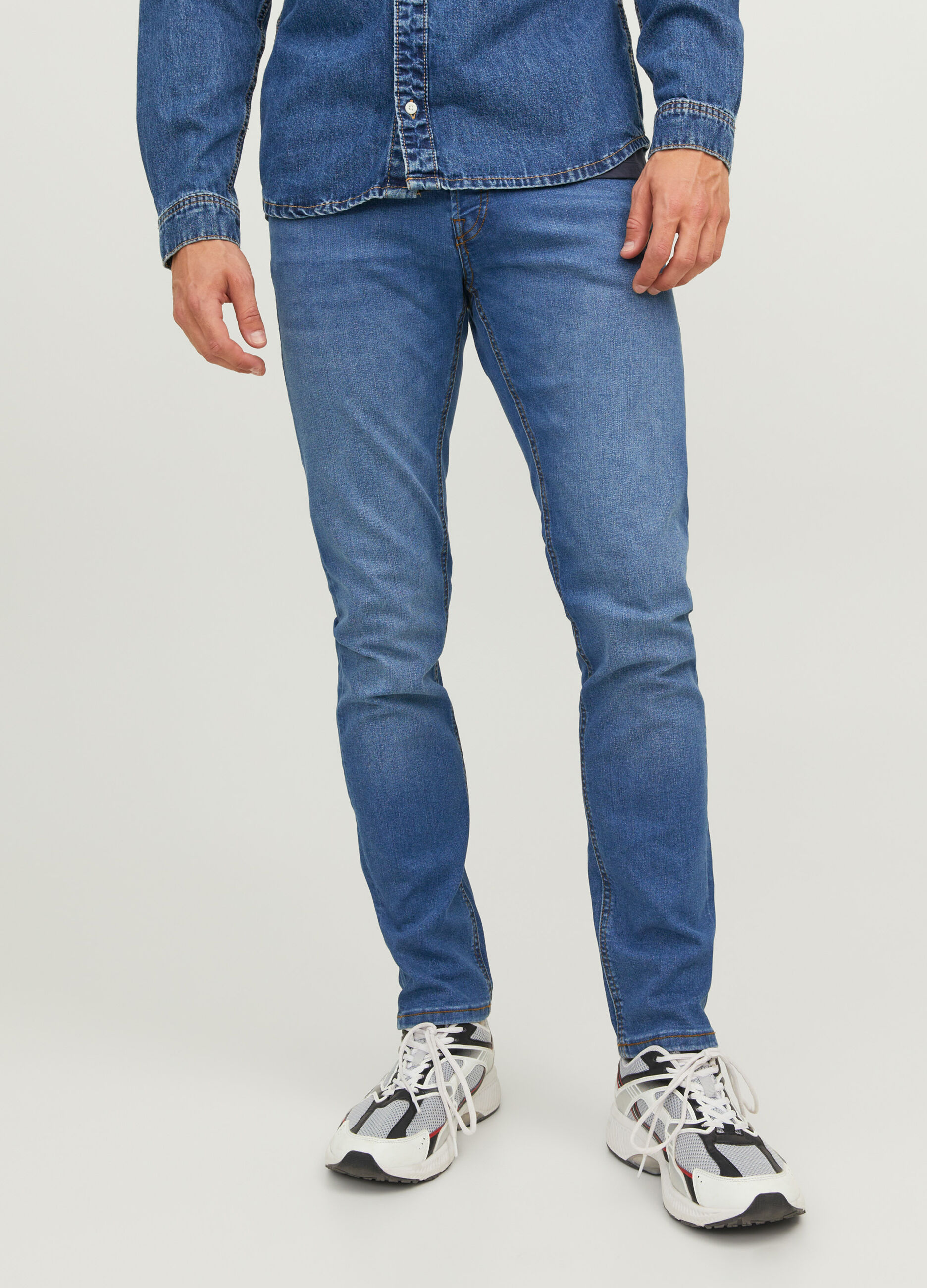 Jeans slim fit in denim di cotone uomo_2