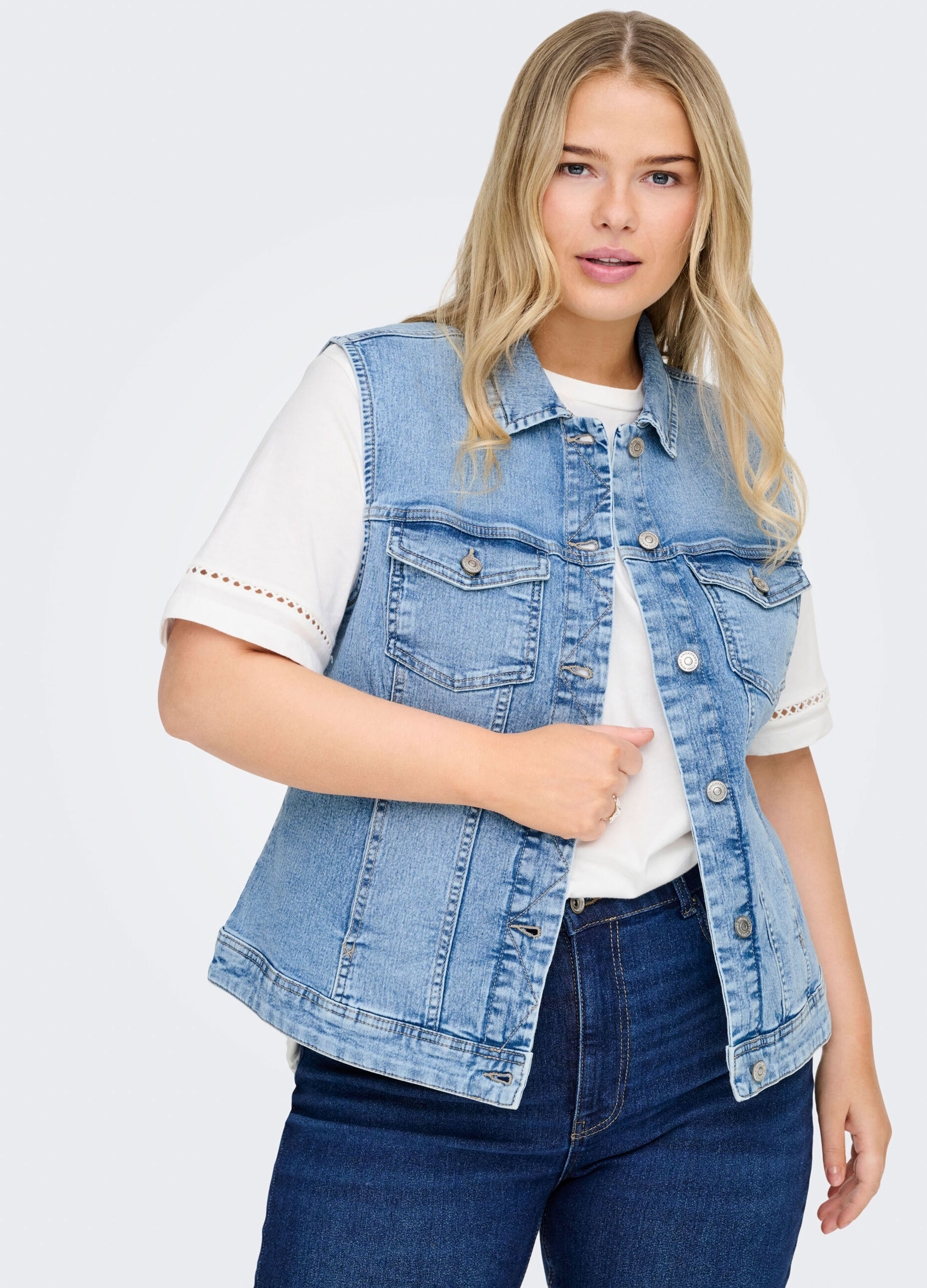 Giubbotto smanicato in denim
