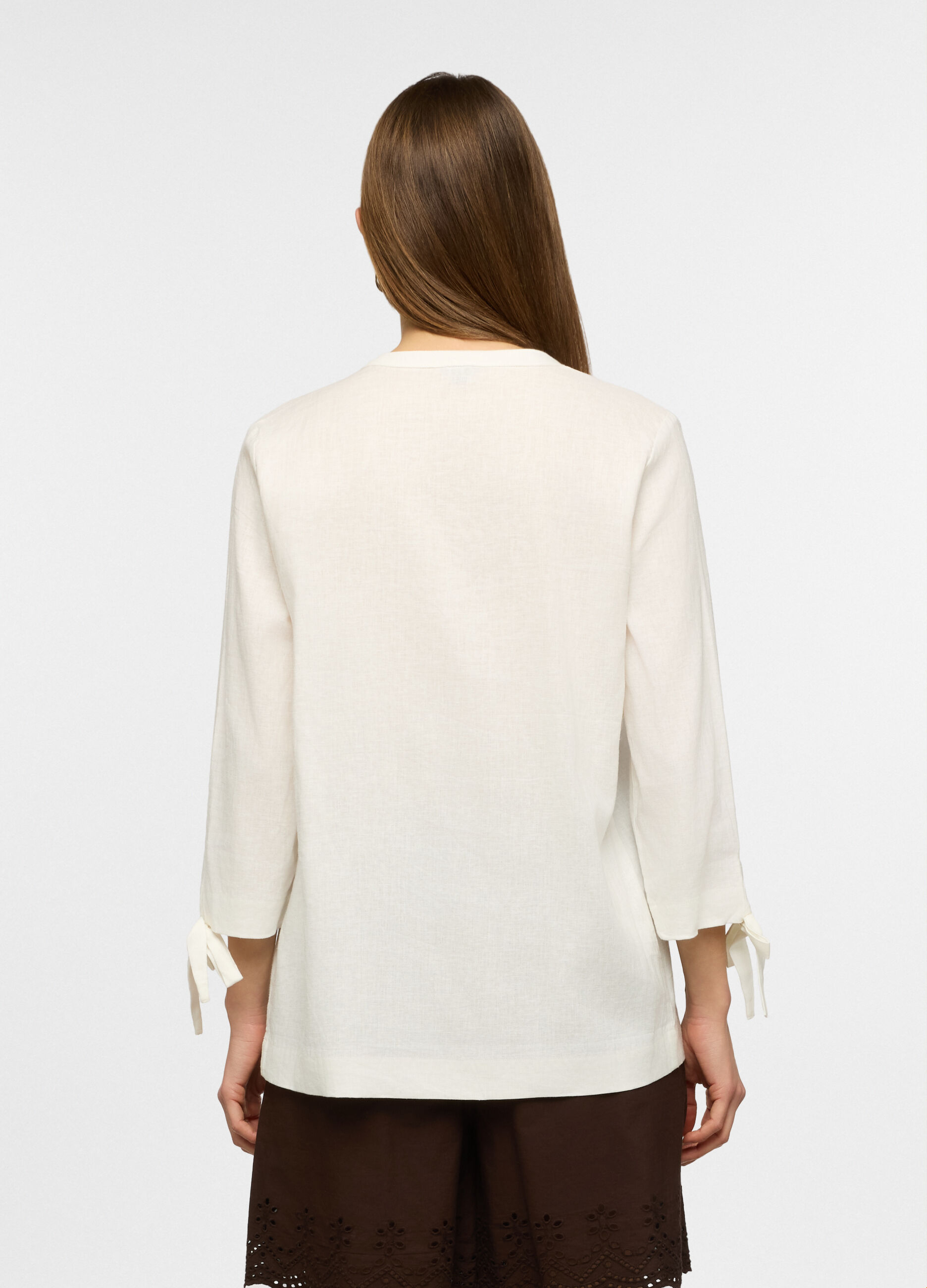 Blusa regular fit con scollo a V misto lino donna_1