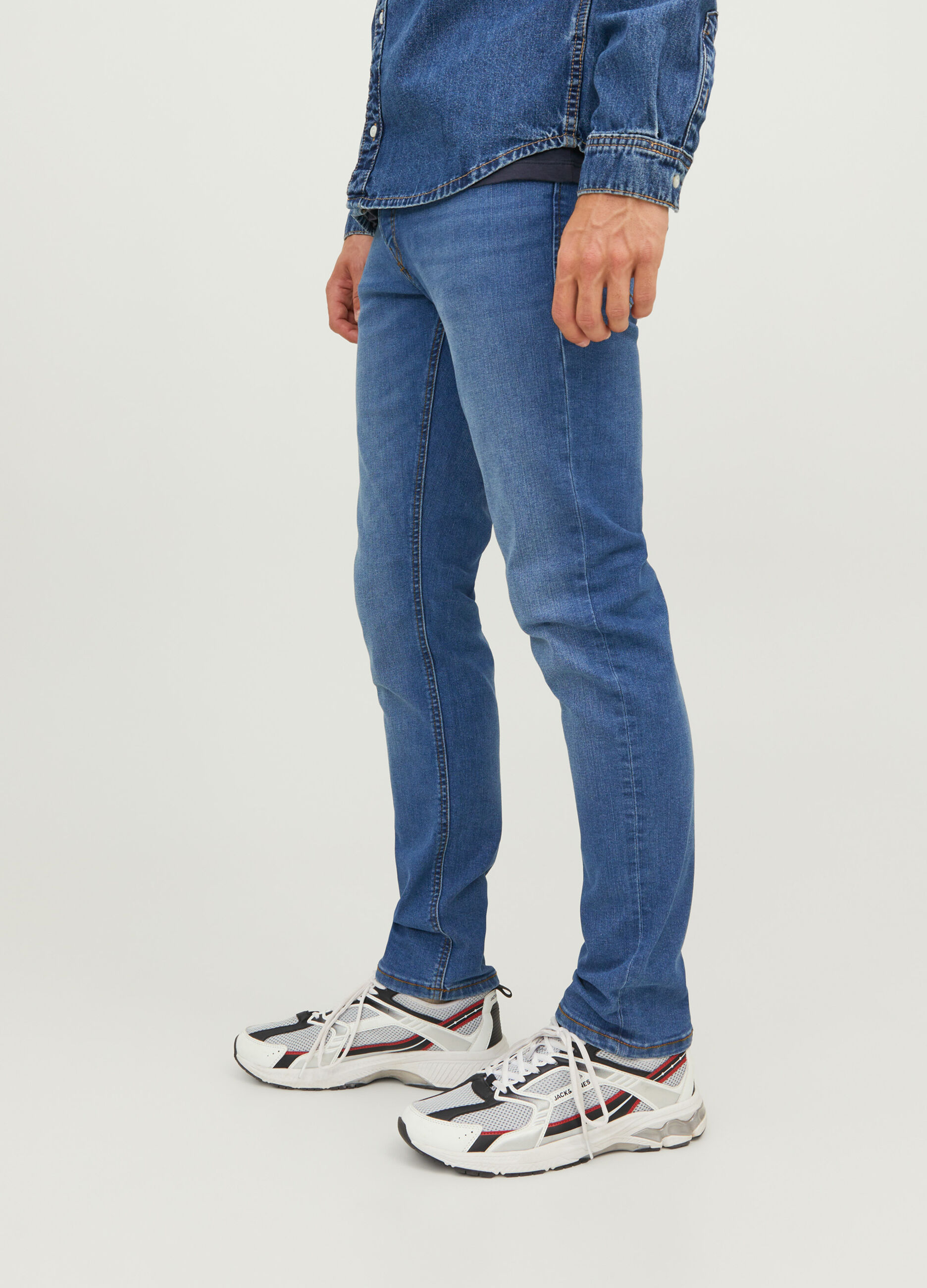 Jeans slim fit in denim di cotone uomo_3