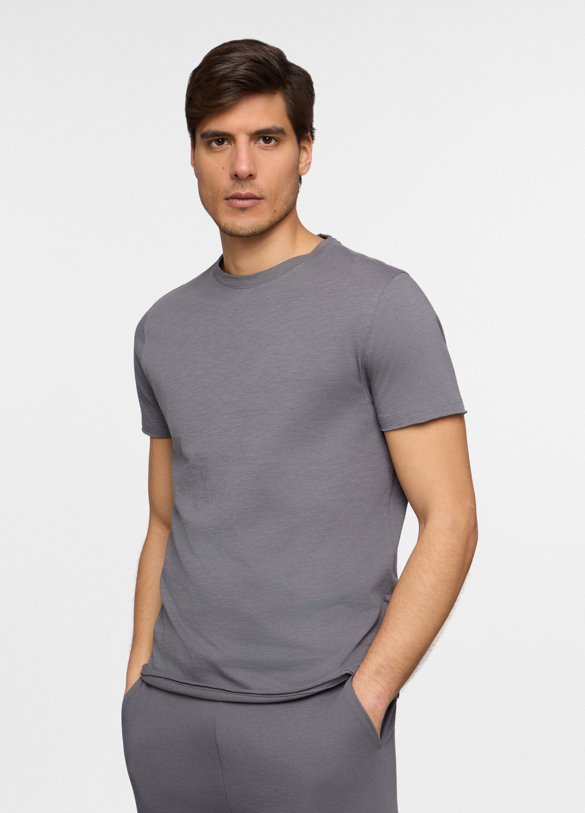T-shirt a maniche corte slim fit in cotone uomo_0