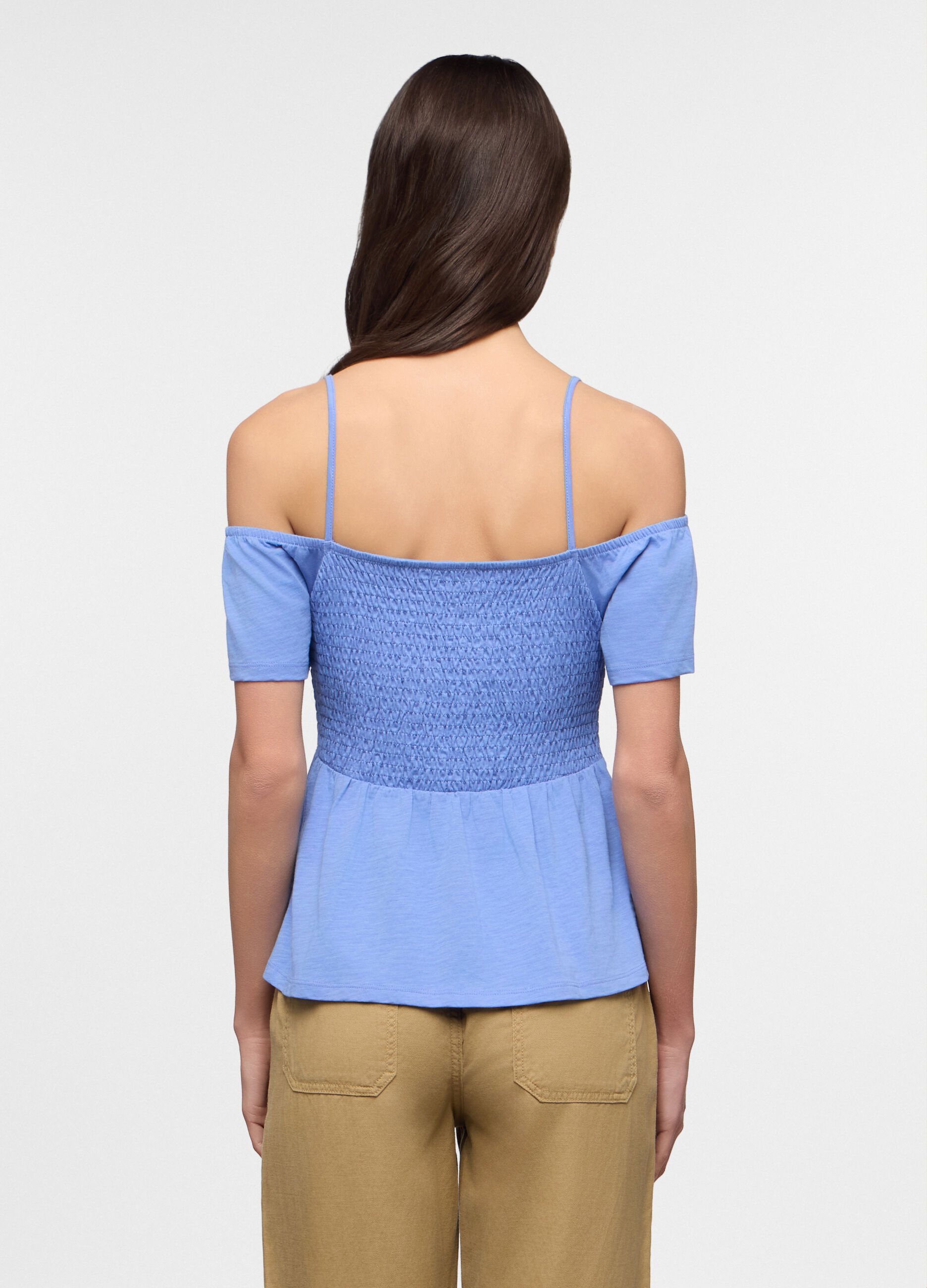 T-shirt fitted con scollo dritto donna