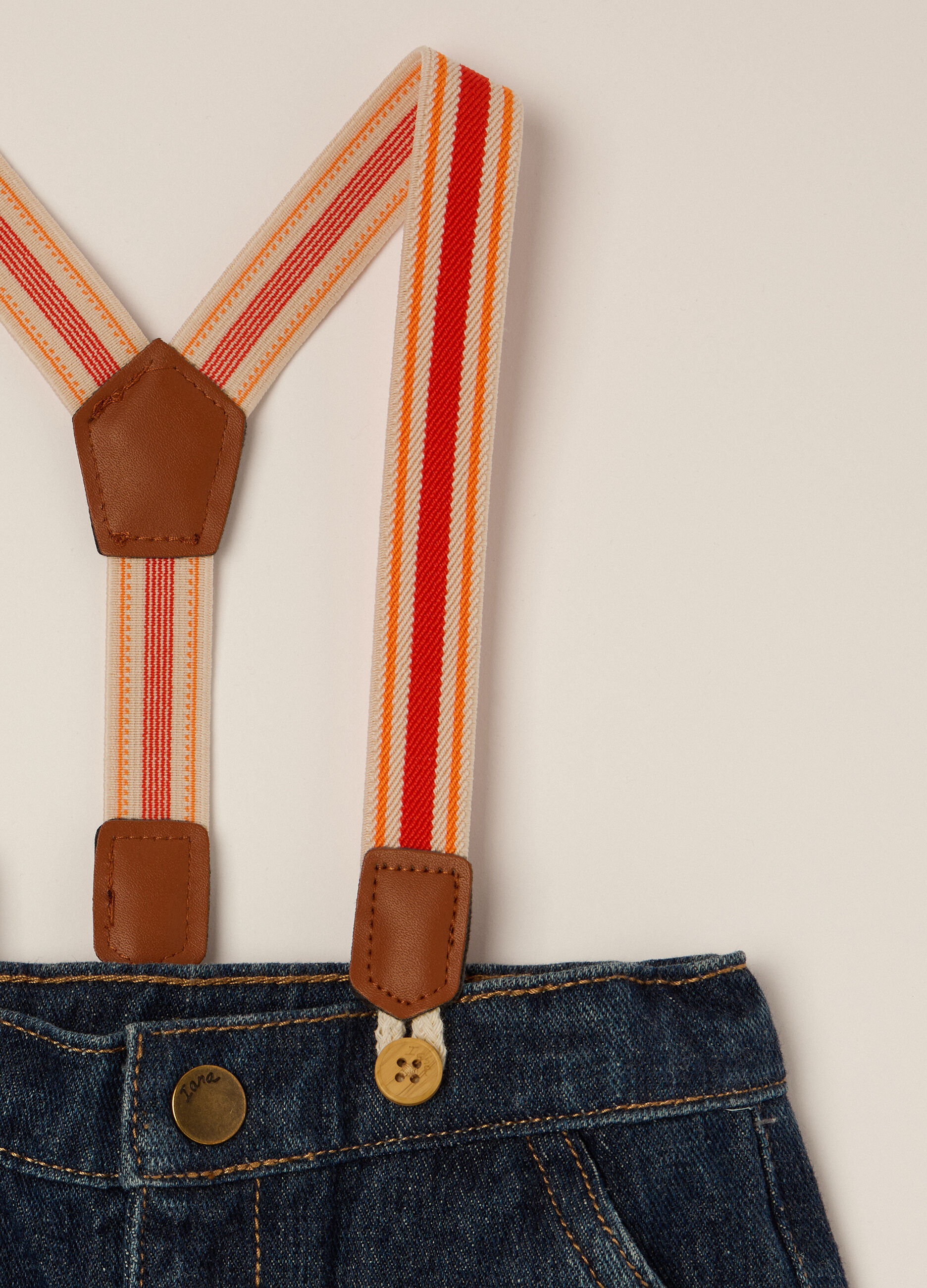 Pantaloni denim bambino con bretelle_3