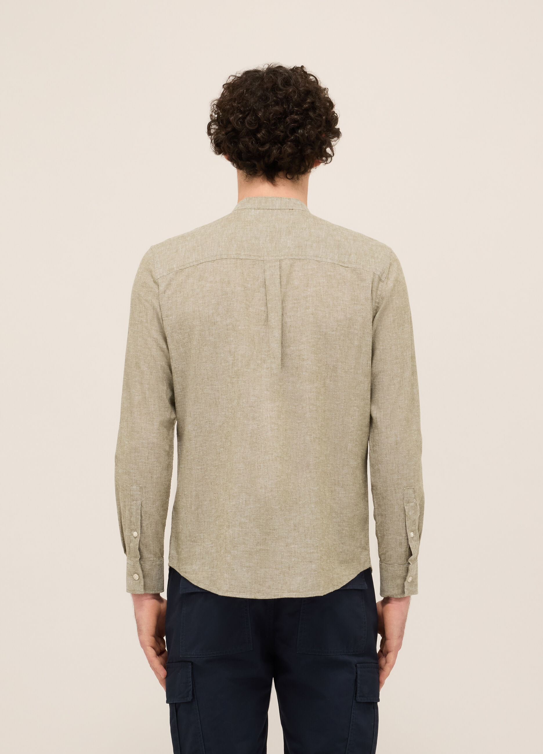 Camicia colletto alla coreana in cotone e lino uomo
