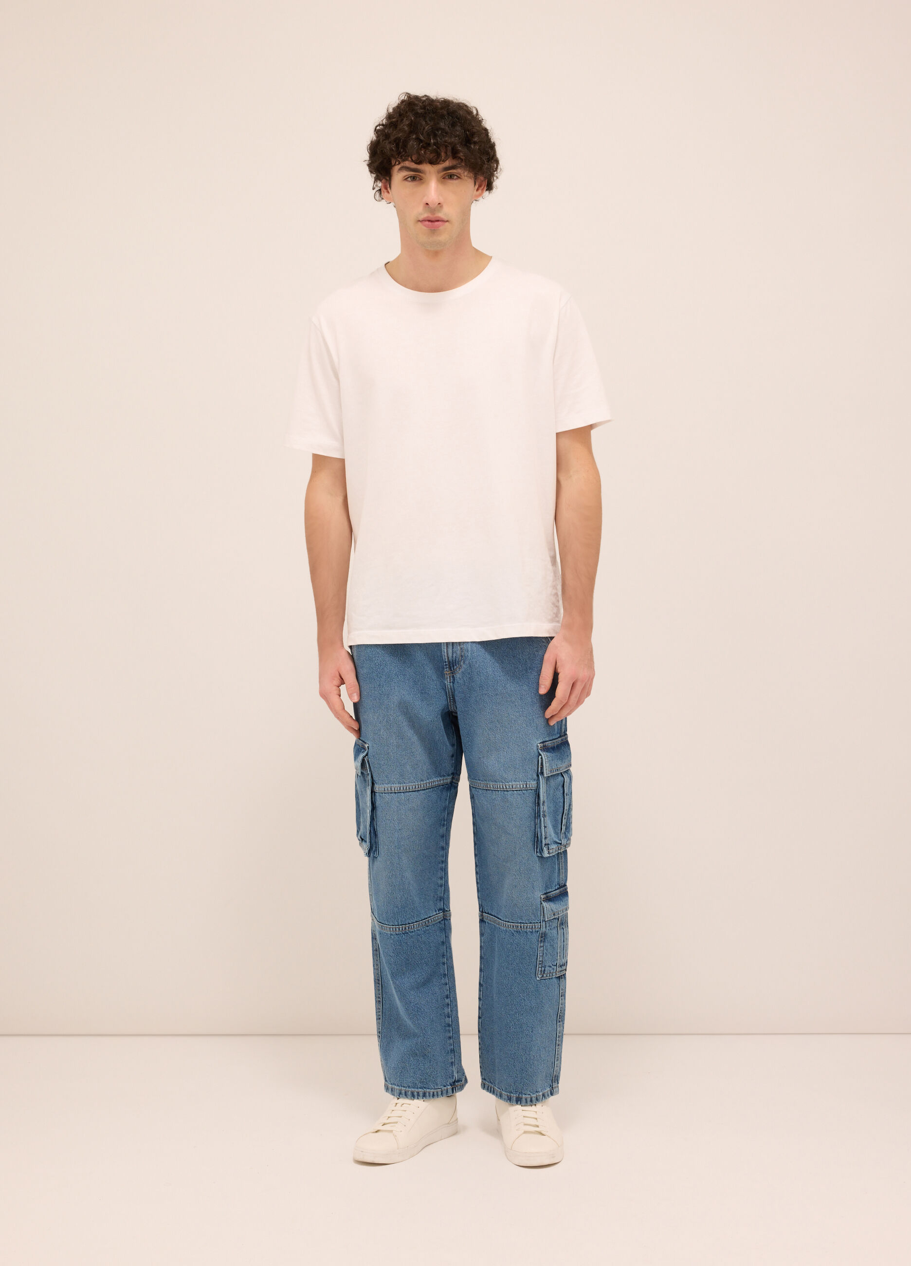 Jeans cargo in denim di puro cotone uomo_0