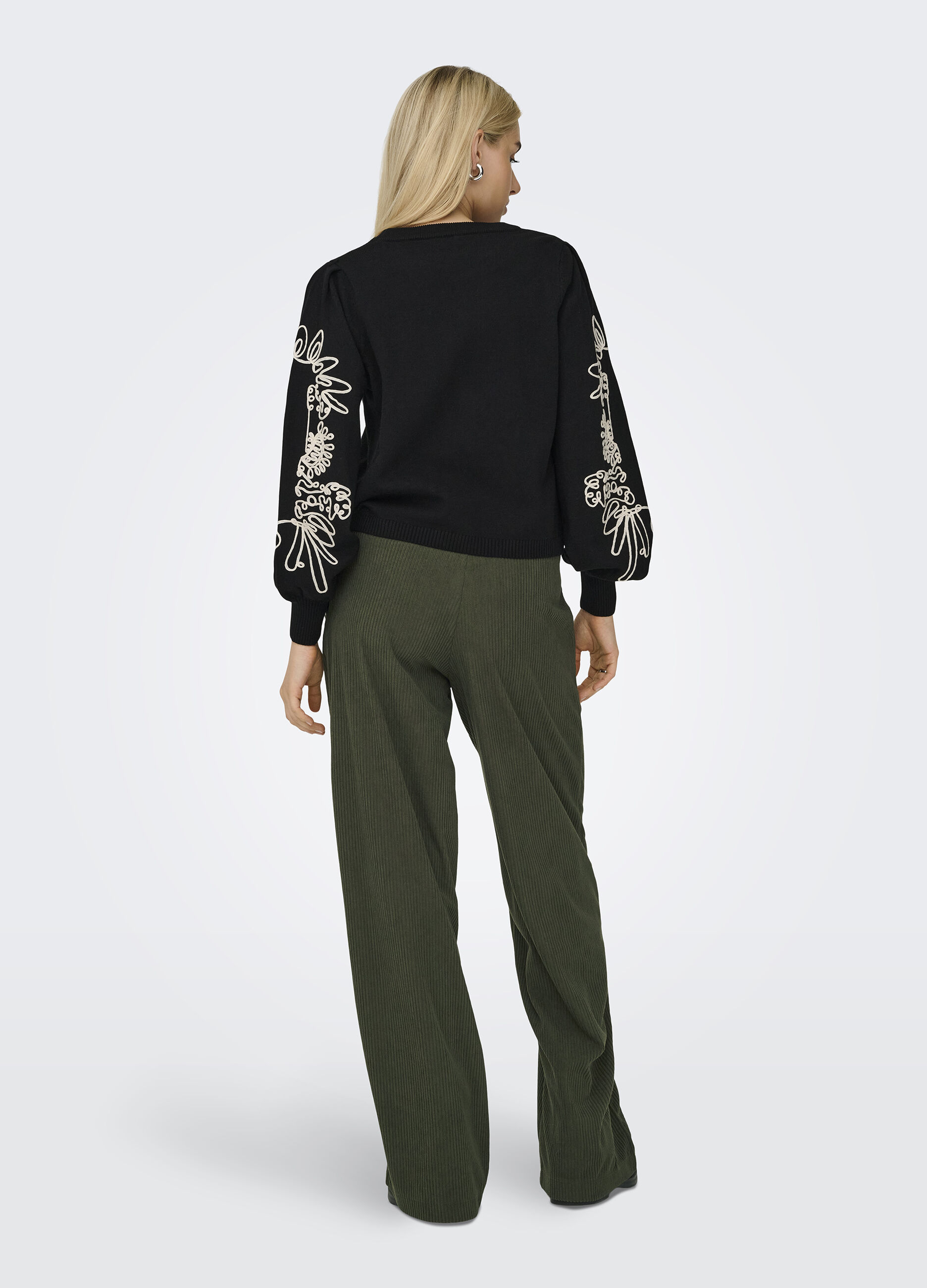 Pantaloni loose fit_1