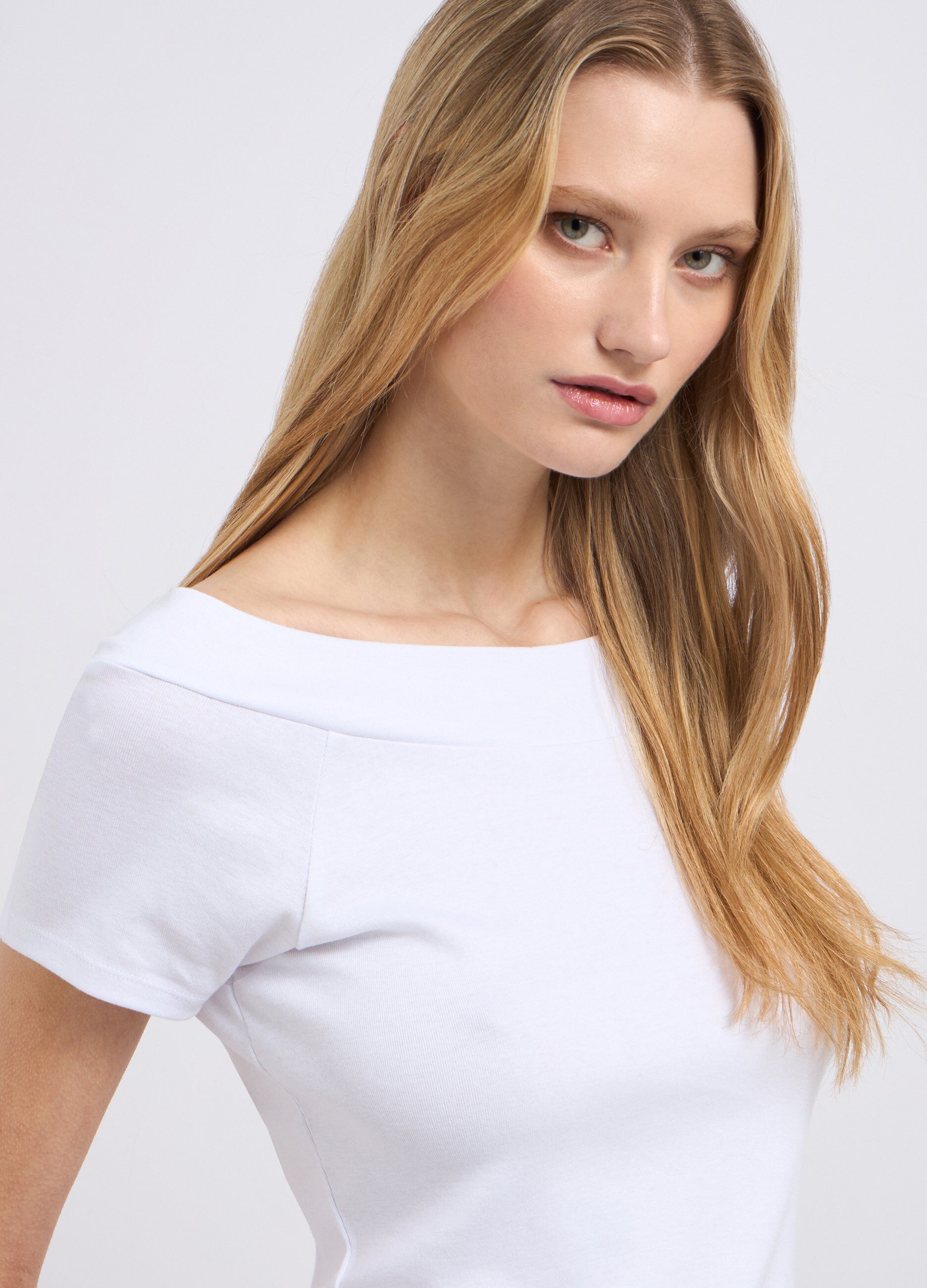 T-shirt in puro cotone con scollo a barchetta donna