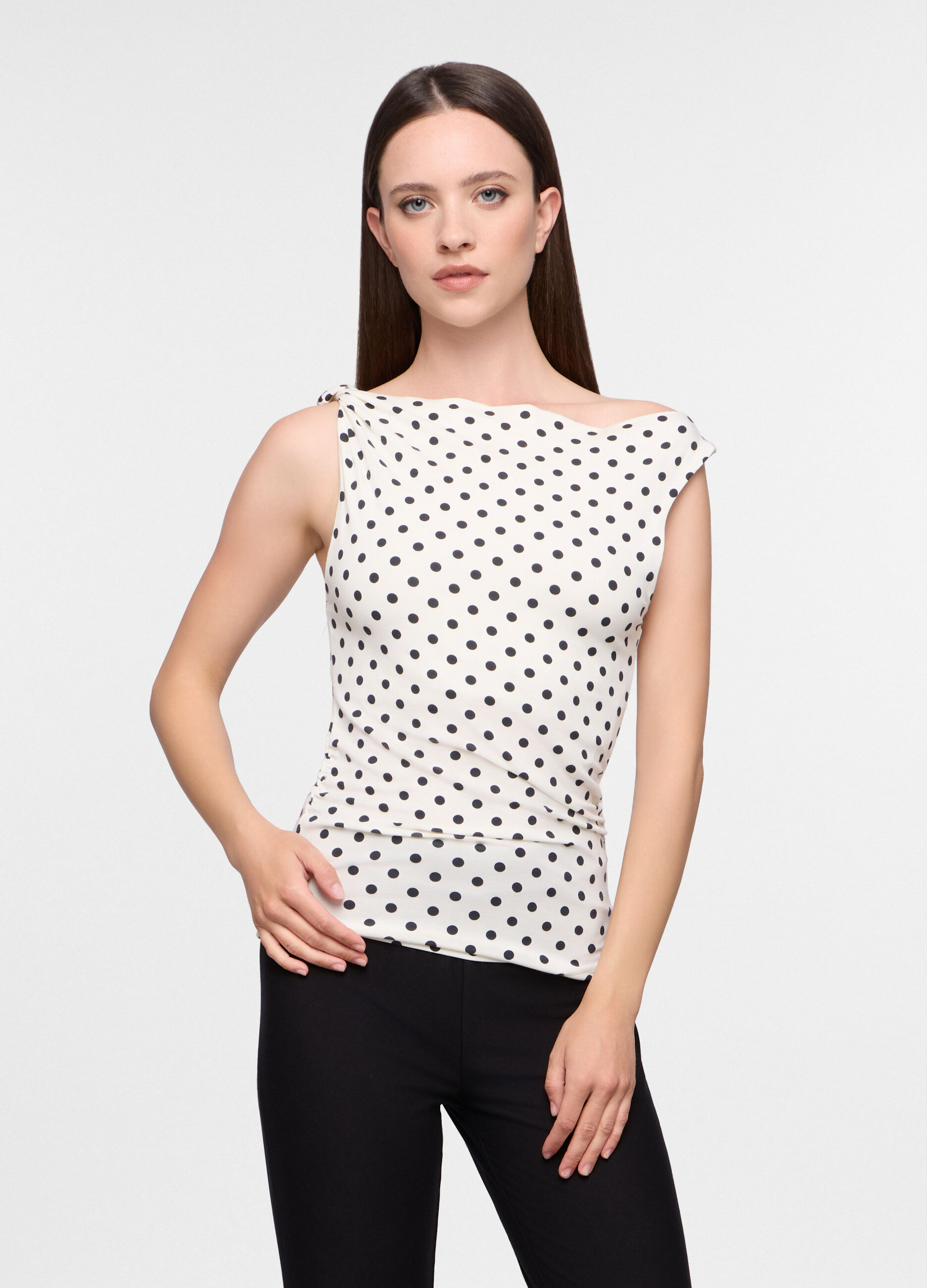 T-shirt con scollo a barchetta donna